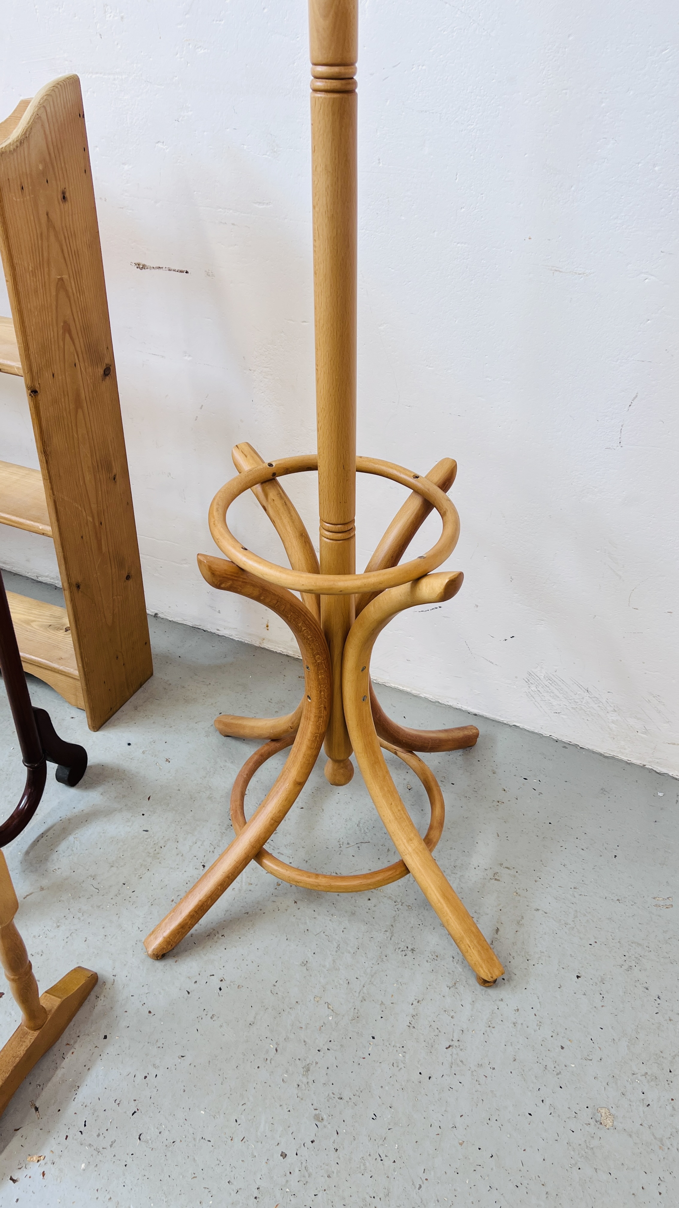 A MODERN BEECH WOOD REVOLVING COAT STAND ALONG WITH A PINE OPEN BOOK SHELF WIDTH 72CM. DEPTH 17CM. - Image 6 of 6