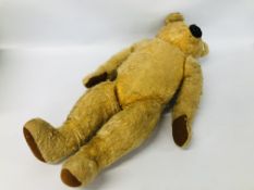 VINTAGE JOINTED LIMB TEDDY BEAR HEIGHT 72CM.