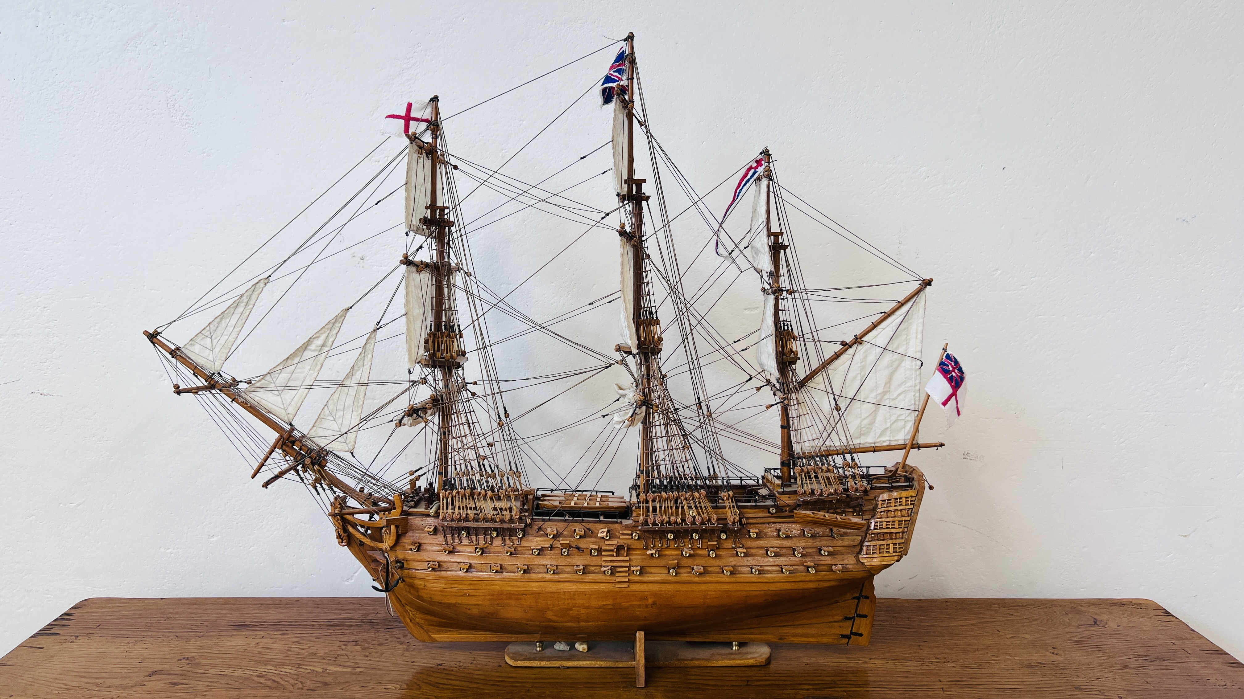 A MODEL WOODEN GALLEON LENGTH 80CM, HEIGHT 60CM AND A WOODEN SAILING BOAT MODEL LENGTH 43CM, - Image 2 of 10