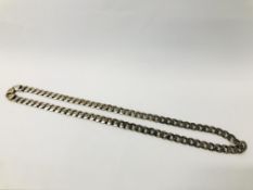 A HEAVY SILVER FLAT LINK NECKLACE LENGTH 70CM.