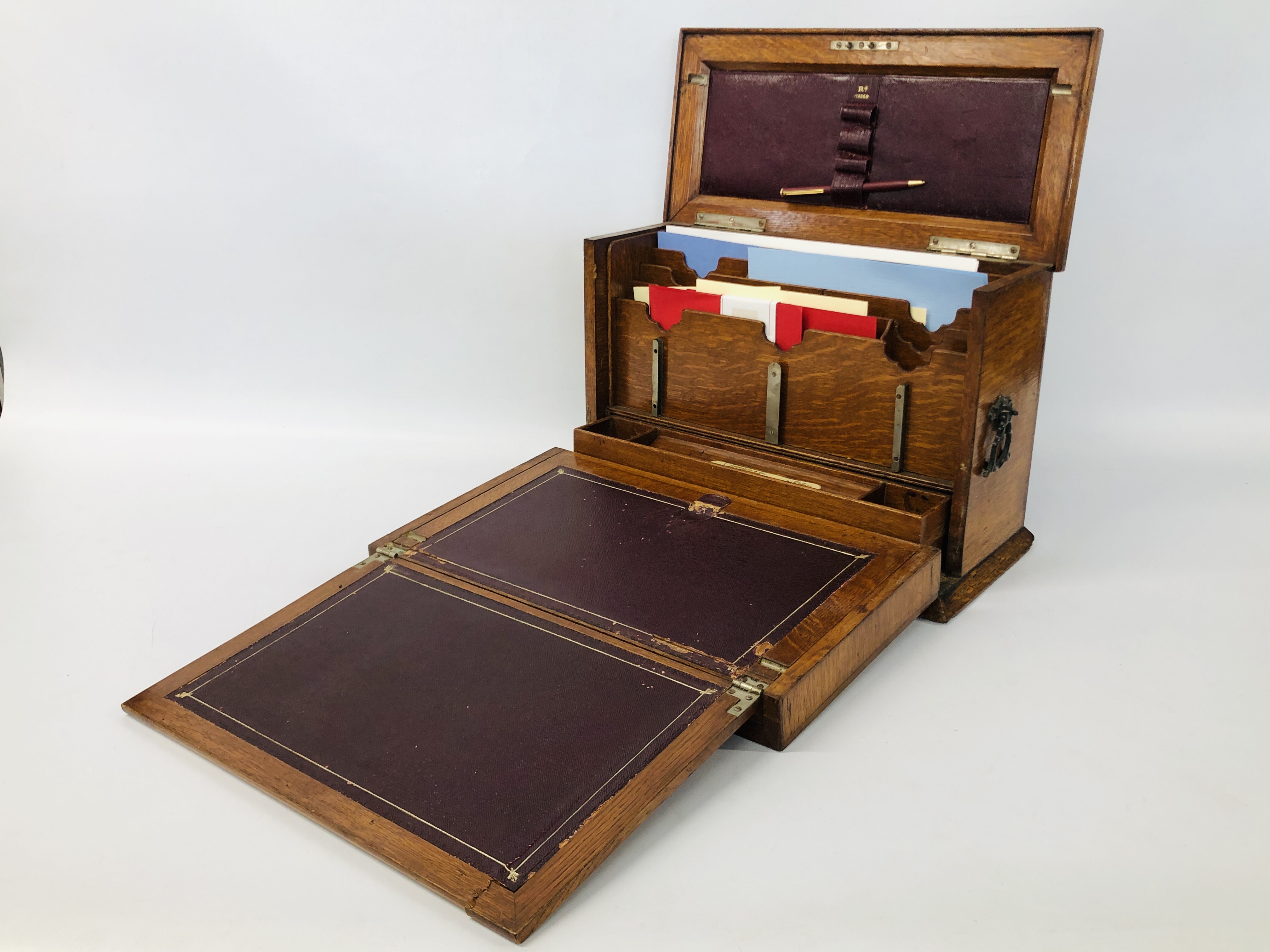 ANTIQUE OAK TRAVELLING STATIONARY BOX.