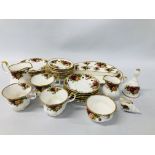 31 PIECES ROYAL ALBERT "OLD COUNTRY ROSE" TABLEWARE
