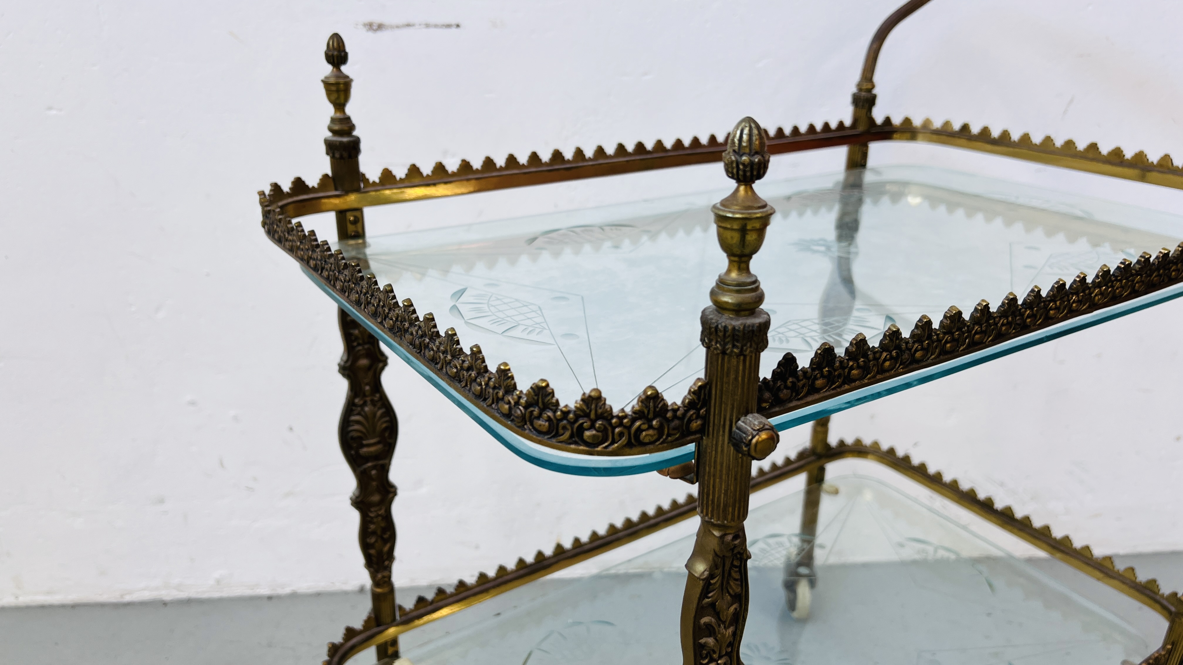 ORNATE BRASSED TWO TIER TROLLEY WITH ETCHED GLASS SHELVES - Image 4 of 7