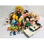 A BOX OF VARIOUS VINTAGE TOYS TO INCLUDE THE SIMPSONS, PUPPET ADVERTISING TOYS SUCH AS PG MR.