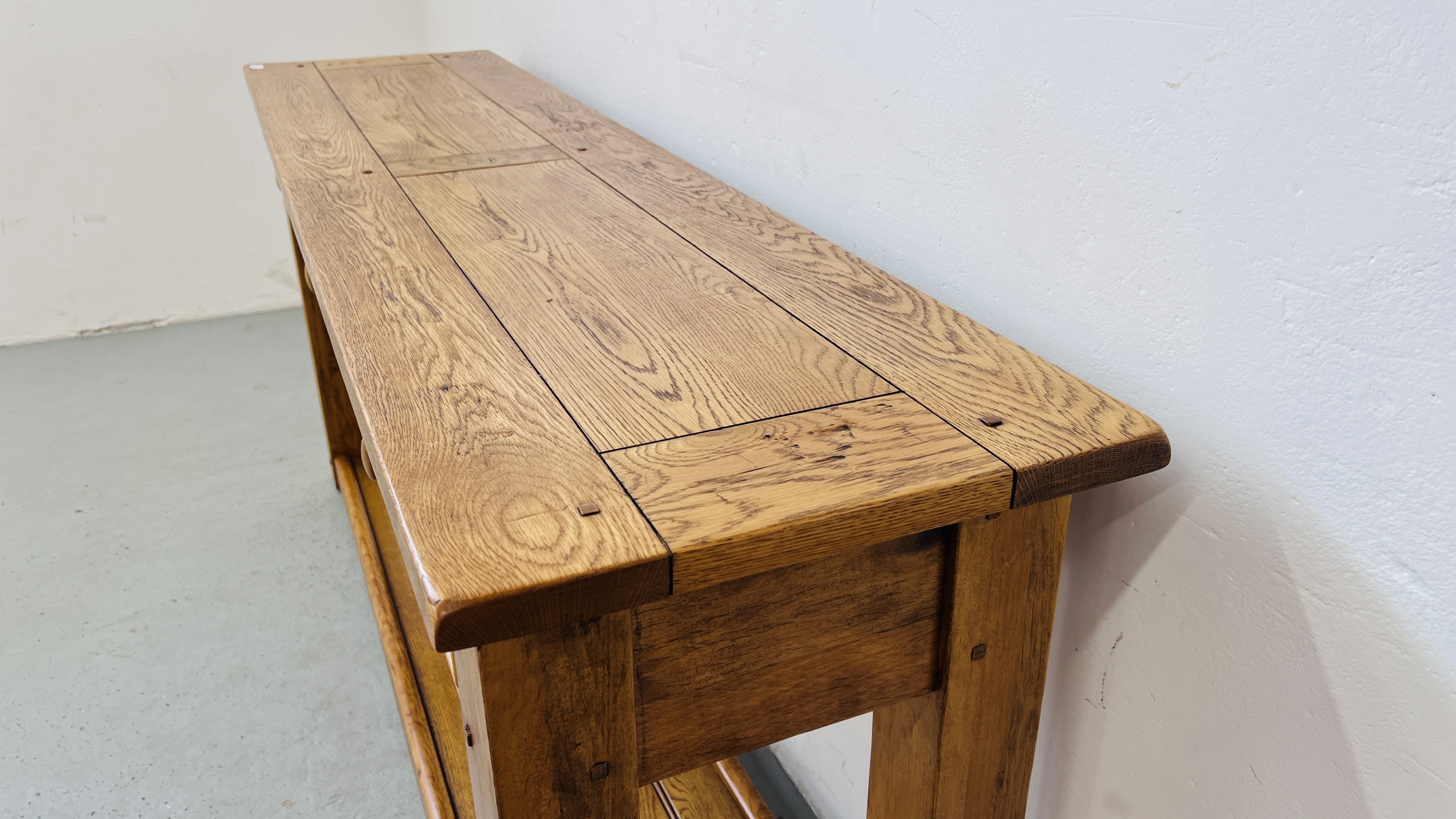 A MODERN SOLID OAK THREE DRAWER SIDE / HALL TABLE W 180CM, D 44.5CM, H 82.5CM. - Image 3 of 13