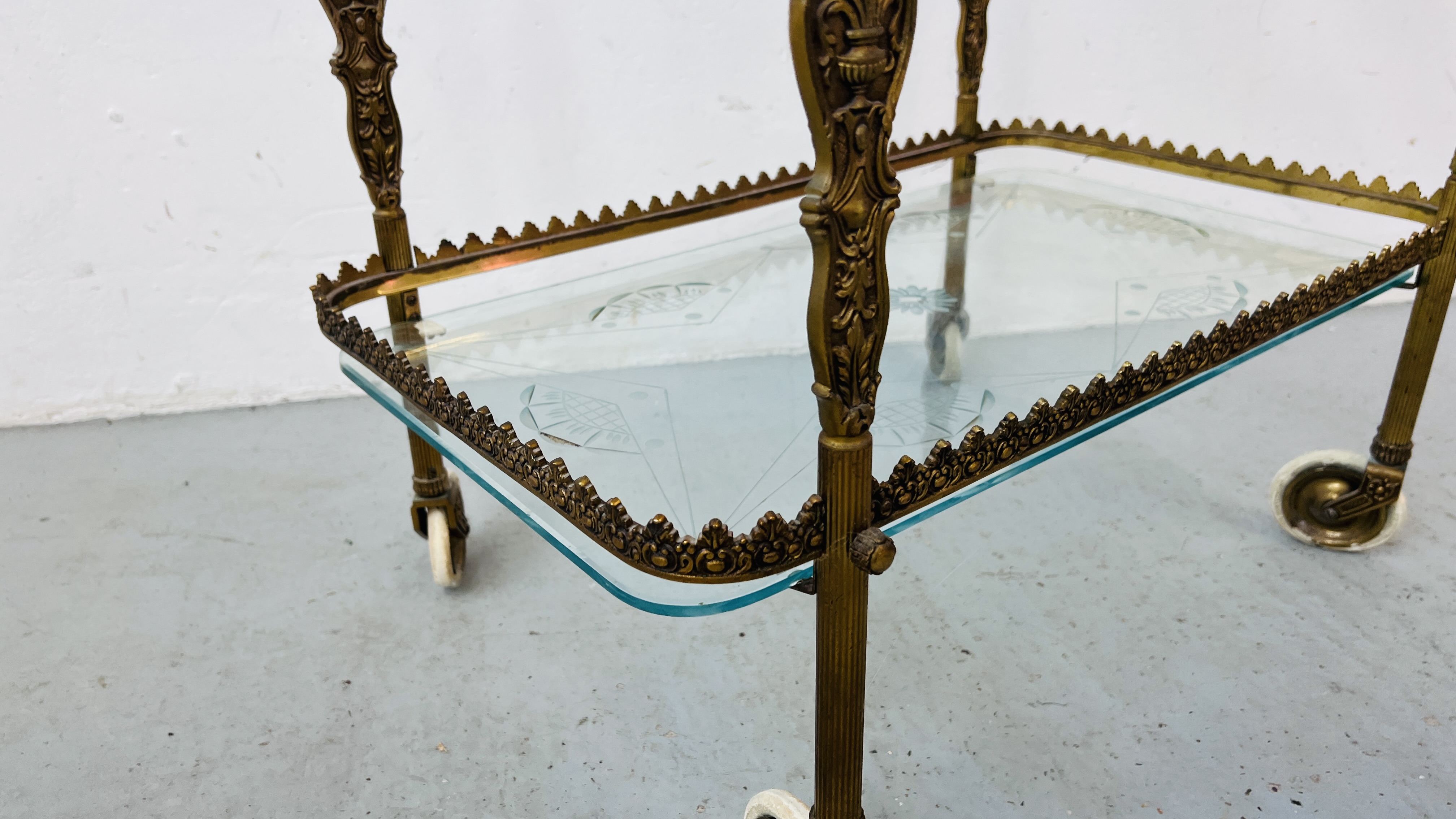 ORNATE BRASSED TWO TIER TROLLEY WITH ETCHED GLASS SHELVES - Image 5 of 7