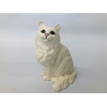 BESWICK WHITE CAT WITH GREEN EYES HEIGHT 21CM.
