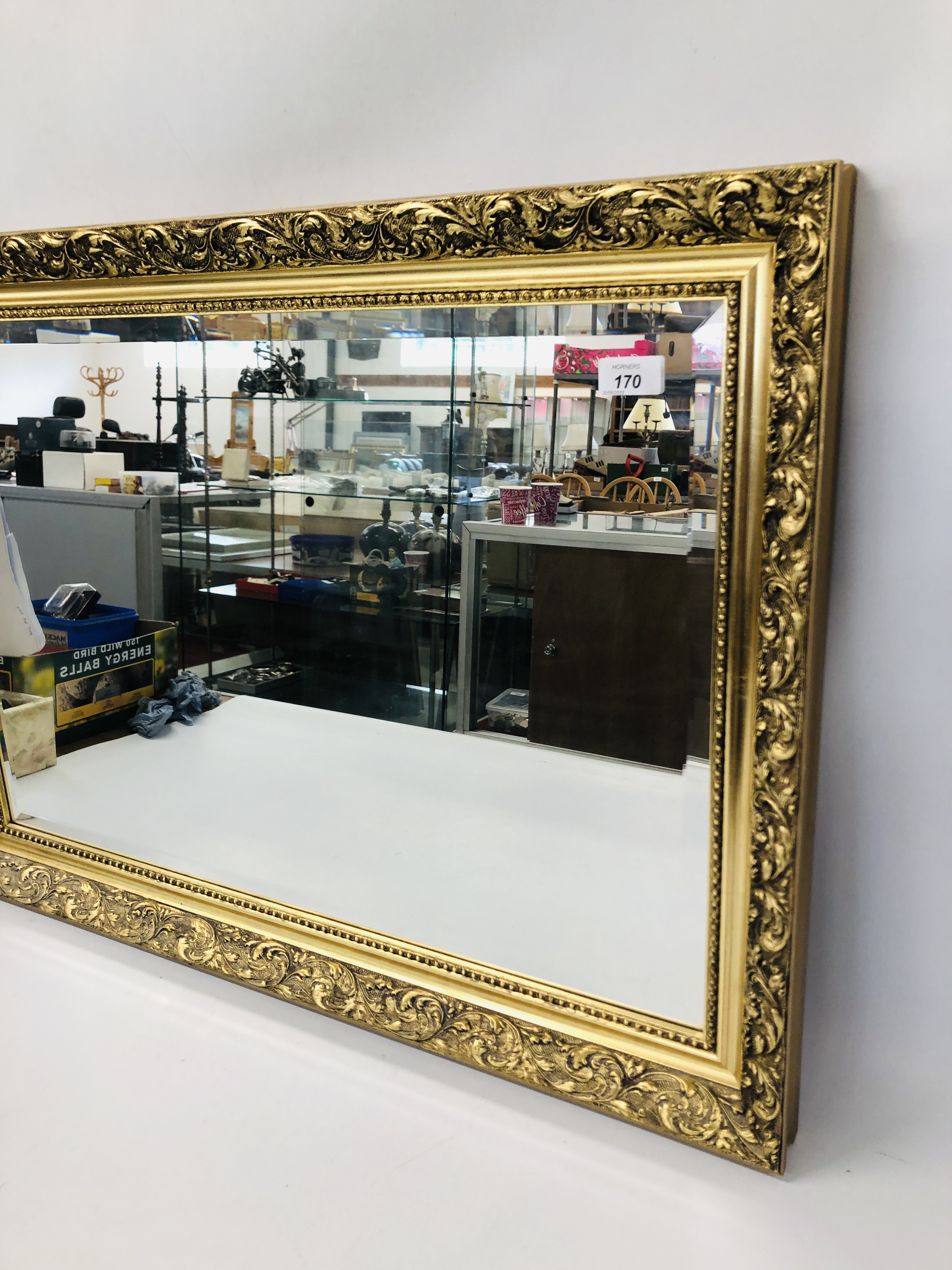 A GILT FRAMED WALL MIRROR WITH BEVELLED PLATE GLASS 60CM X 85CM. - Image 3 of 3