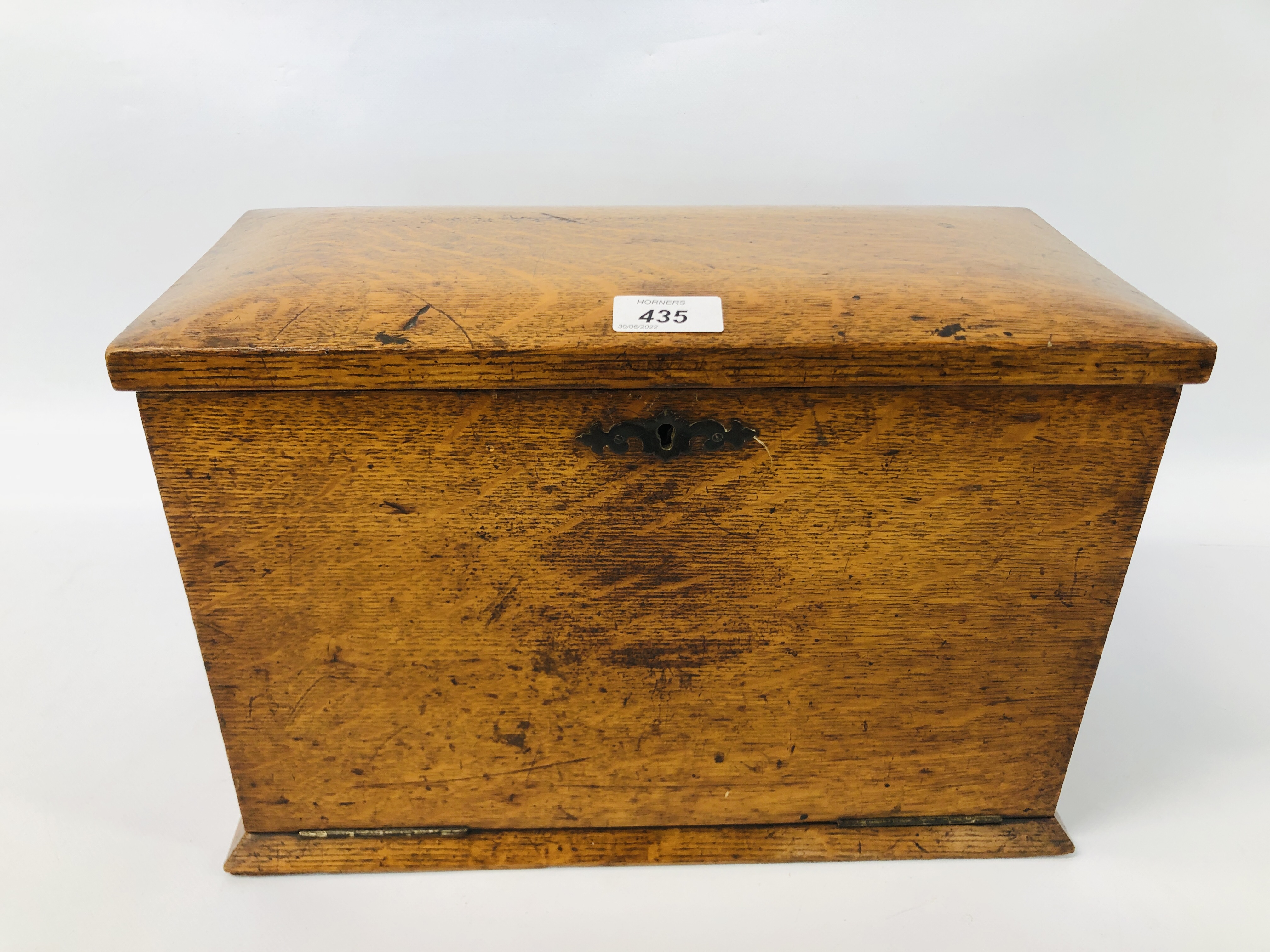 ANTIQUE OAK TRAVELLING STATIONARY BOX. - Image 9 of 12