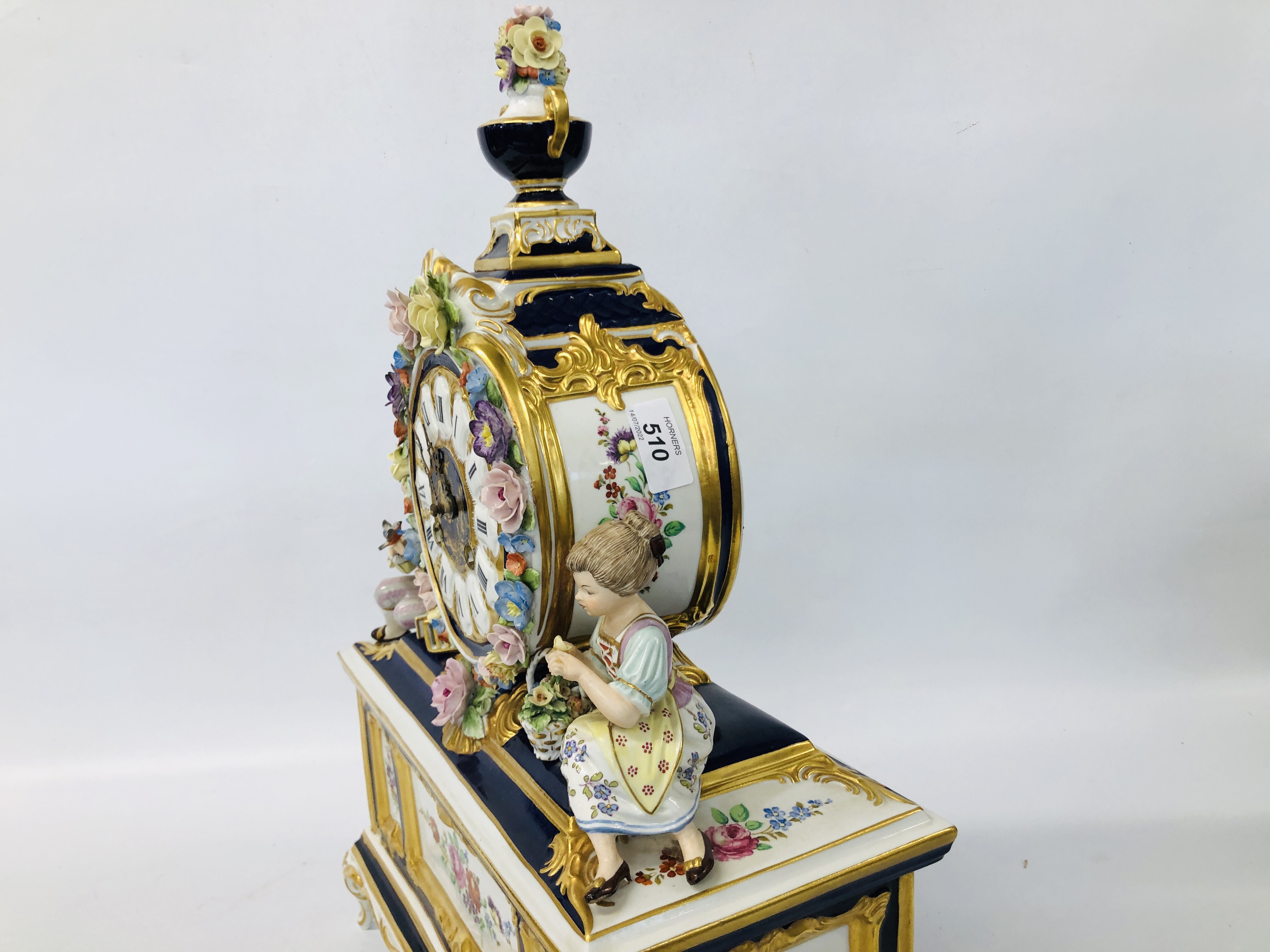 HIGHLY DECORATIVE MODERN PORCELAIN DRESDEN CLOCK ADORNED WITH BRIGHTLY COLOURED FLOWERS AND GILT - Image 7 of 12