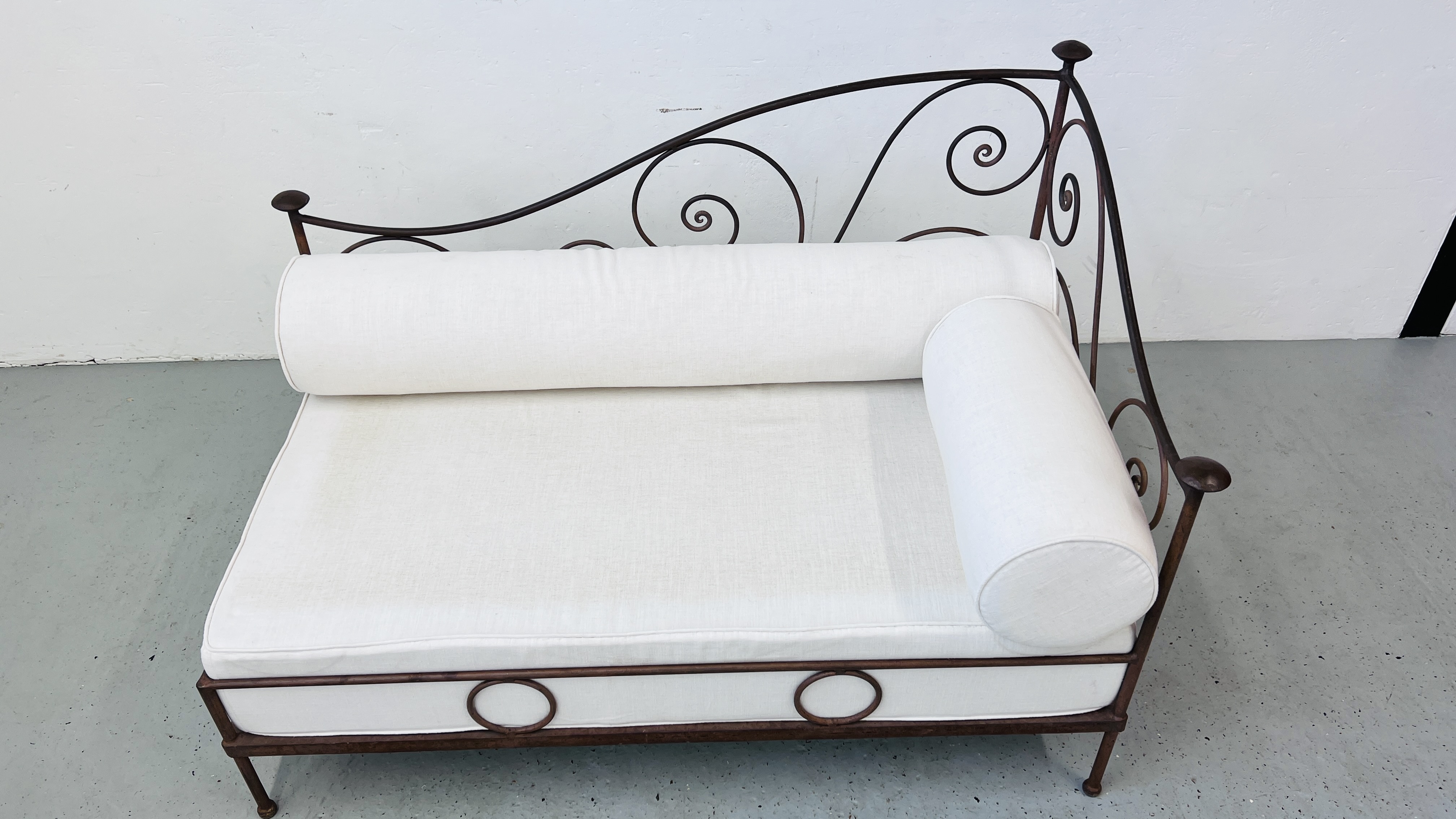 A FRENCH STYLE METALCRAFT CHAISE LOUNGE WITH CREAM UPHOLSTERED BASE AND BOLSTER CUSHIONS LENGTH - Image 13 of 13