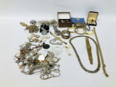 TRAY OF ASSORTED VINTAGE COSTUME JEWELLERY TO INCLUDE SOME SILVER, CUFF LINKS, WATCHES,