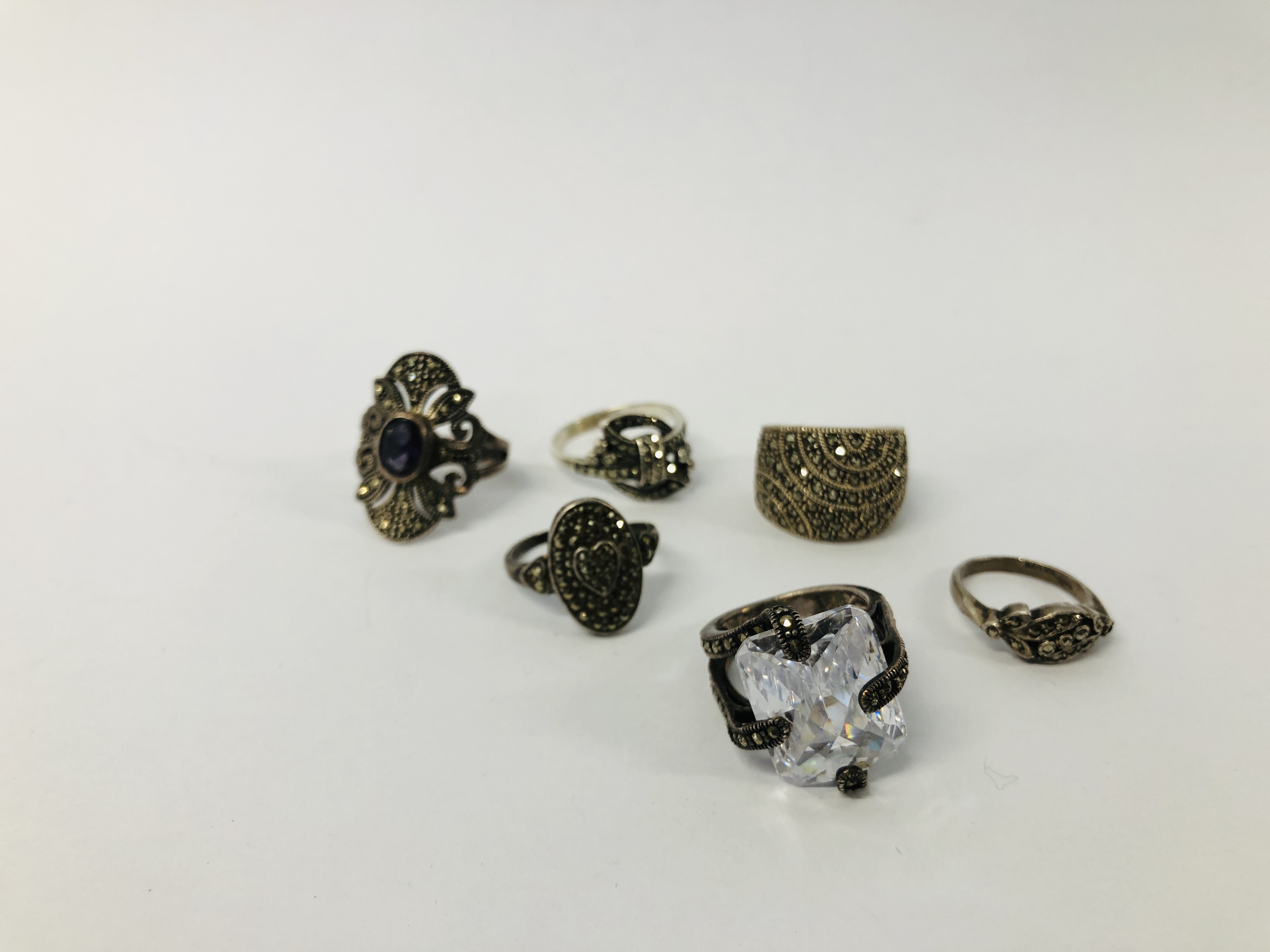 SIX ASSORTED VINTAGE SILVER MARCASITE RINGS