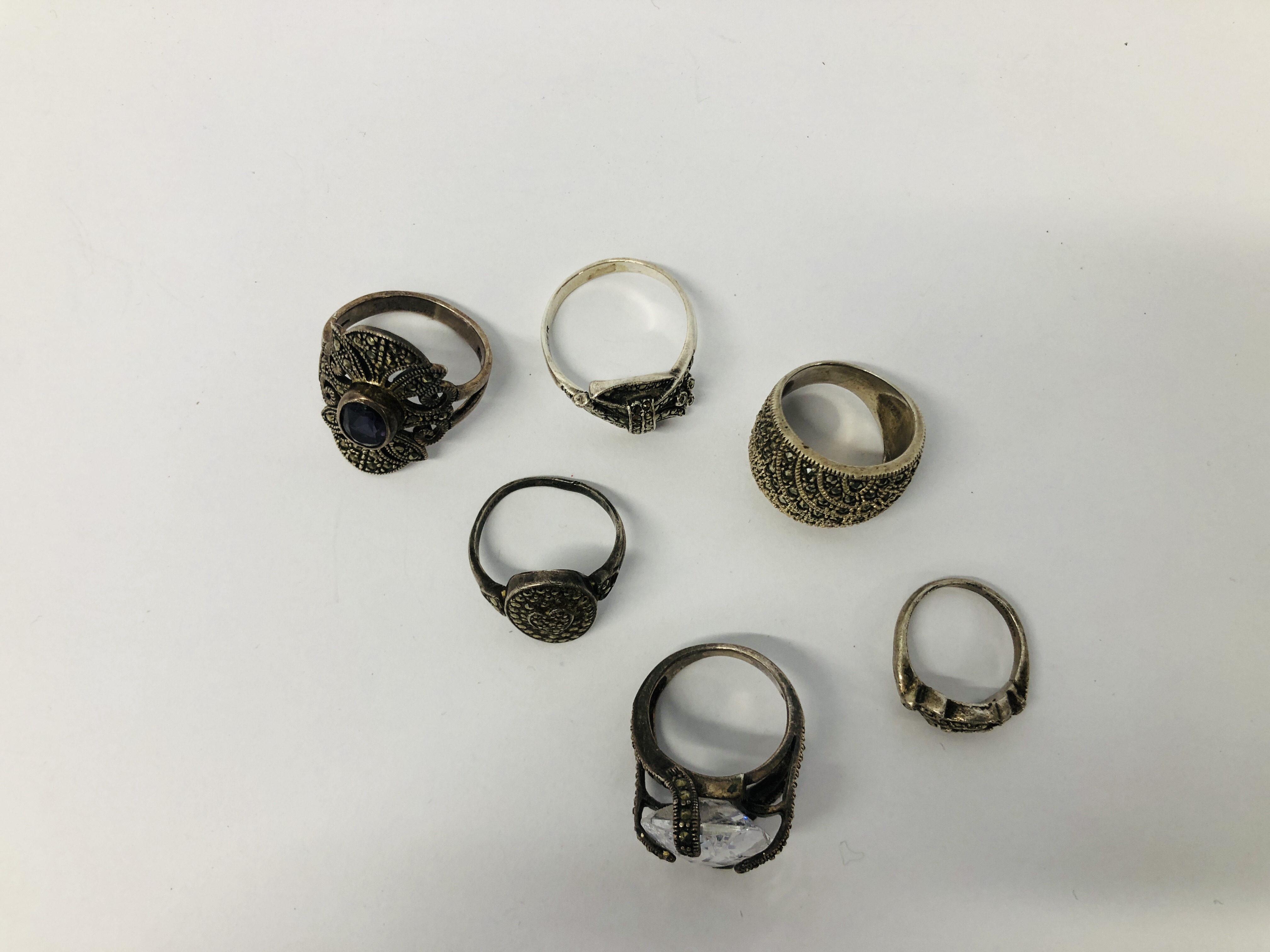 SIX ASSORTED VINTAGE SILVER MARCASITE RINGS - Image 5 of 7