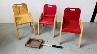 3 X BEECHWOOD CHILDREN'S STACKING CHAIRS ALONG WITH A VINTAGE TENNIS RACKET.