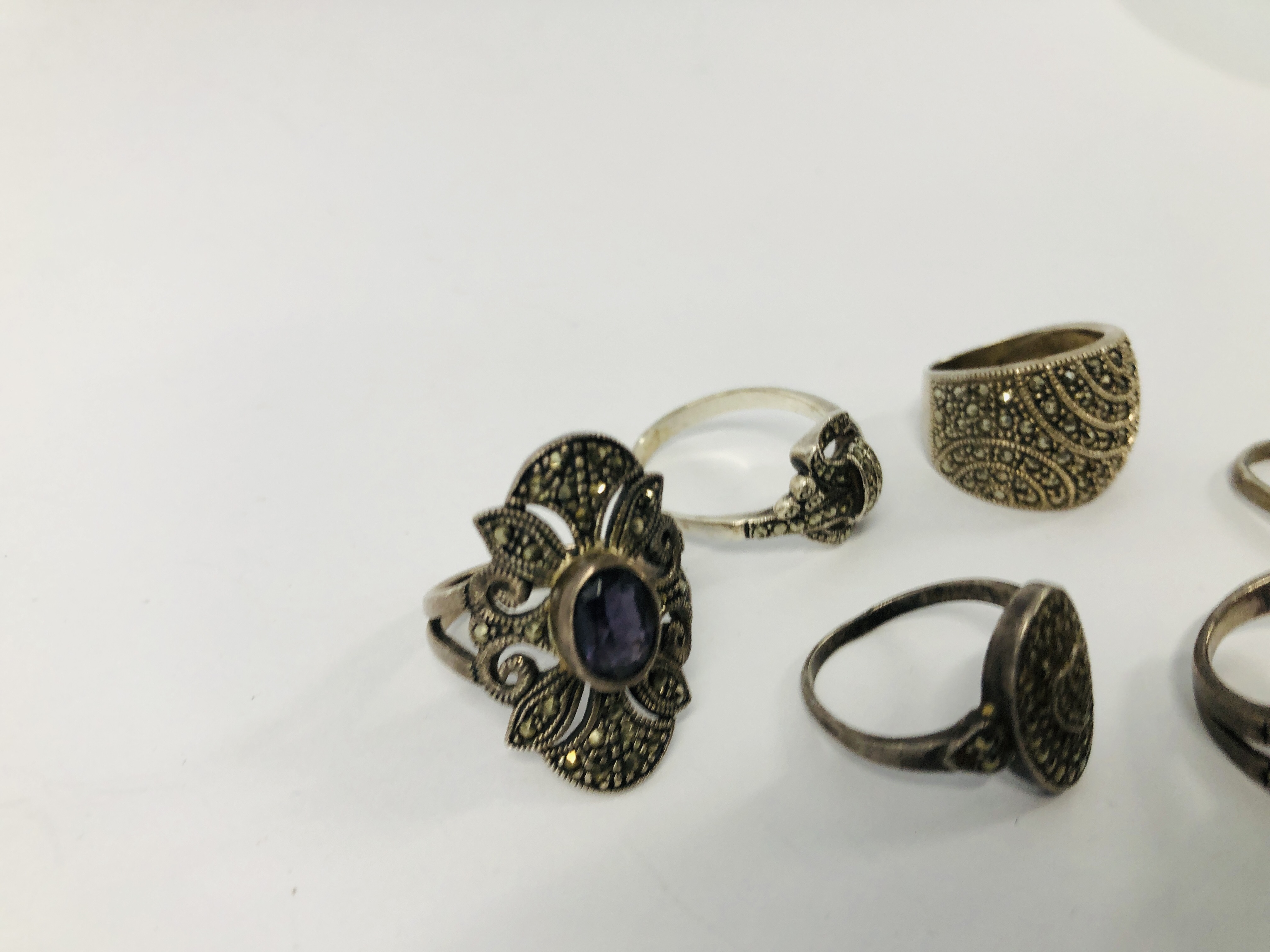 SIX ASSORTED VINTAGE SILVER MARCASITE RINGS - Image 4 of 7