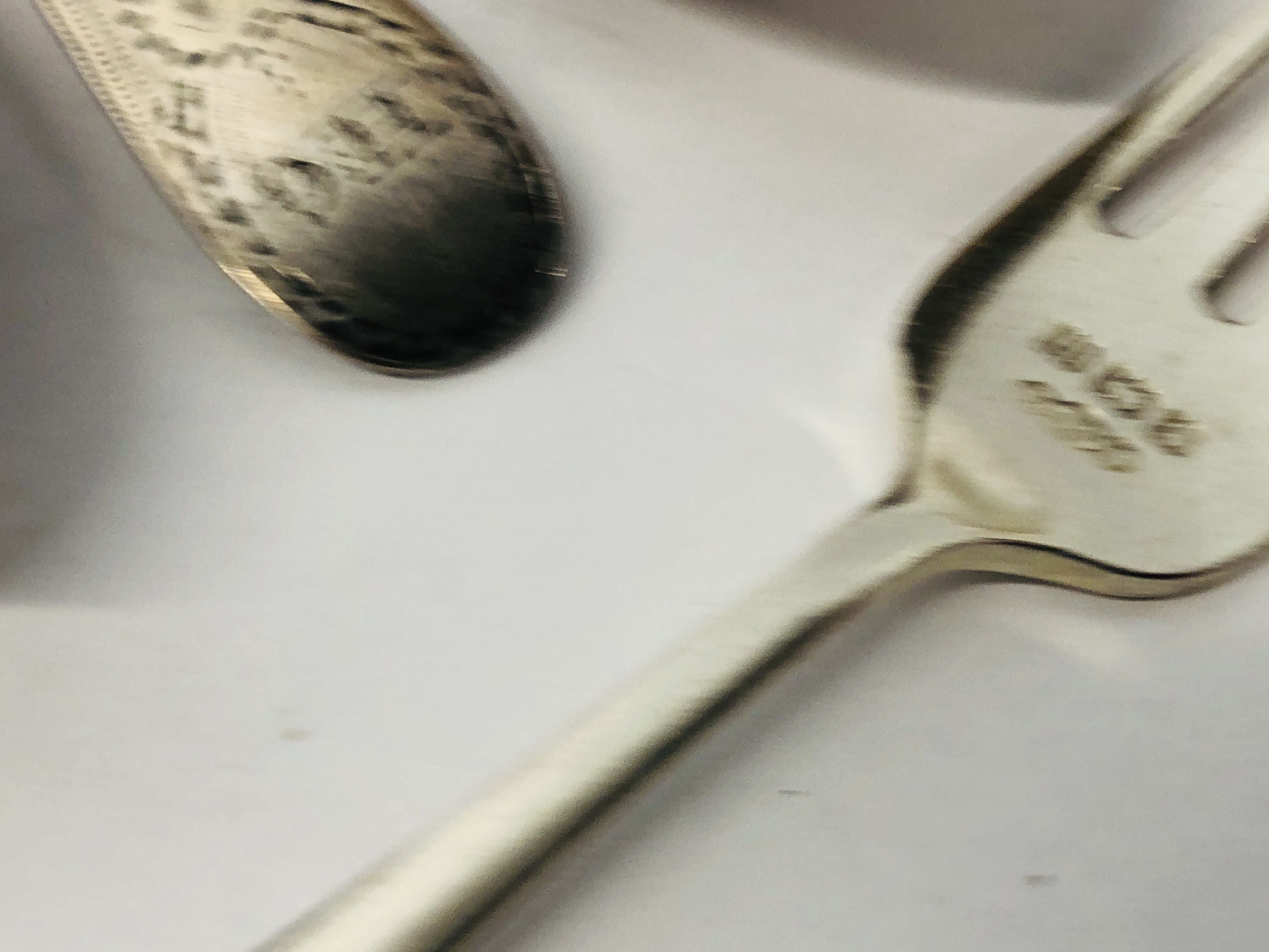 SET OF SIX ANTIQUE STERLING SILVER TEASPOONS + A FURTHER SILVER SPOON AND FORK ETC + PAIR OF SILVER - Image 6 of 14