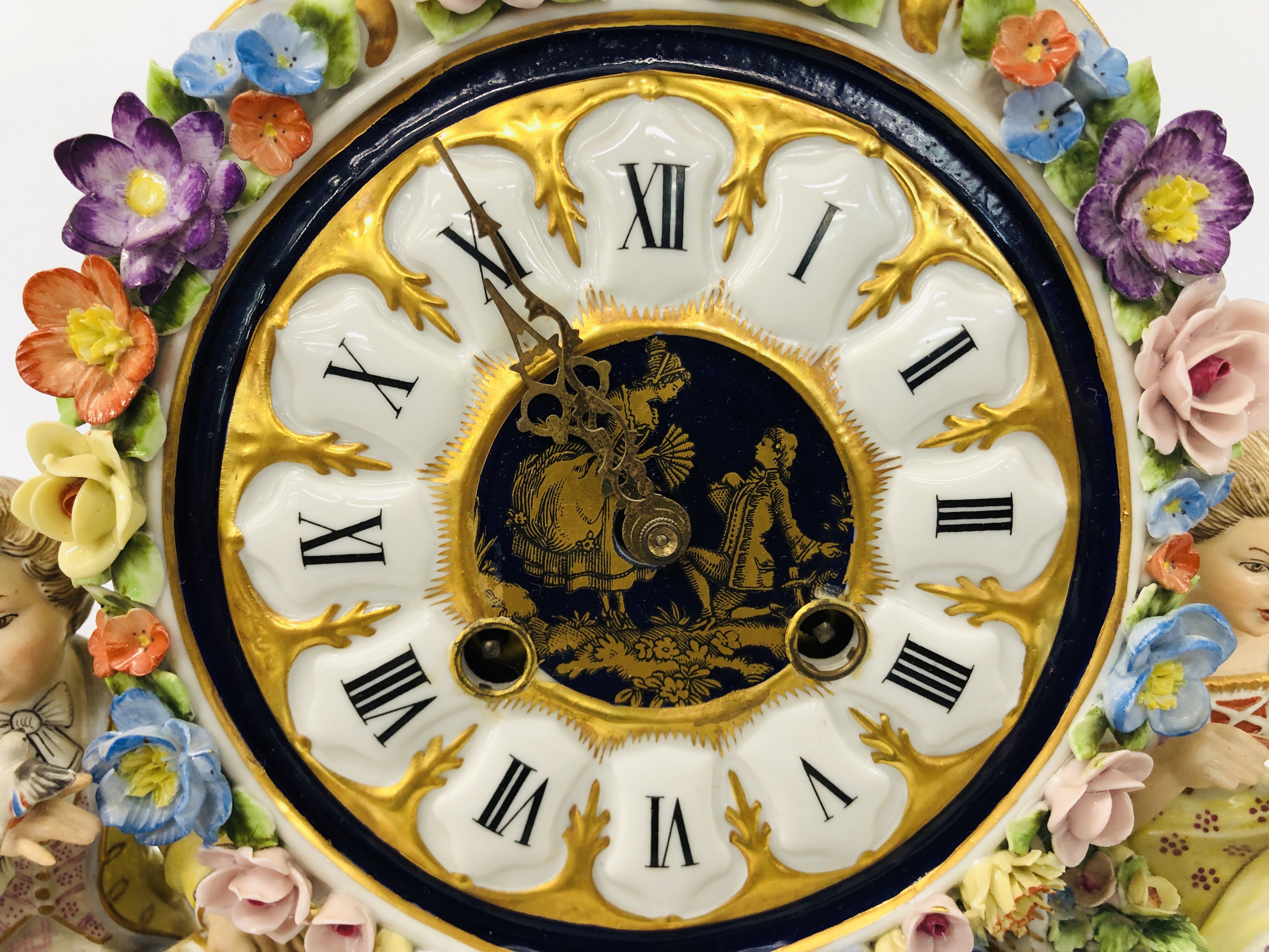 HIGHLY DECORATIVE MODERN PORCELAIN DRESDEN CLOCK ADORNED WITH BRIGHTLY COLOURED FLOWERS AND GILT - Image 4 of 12