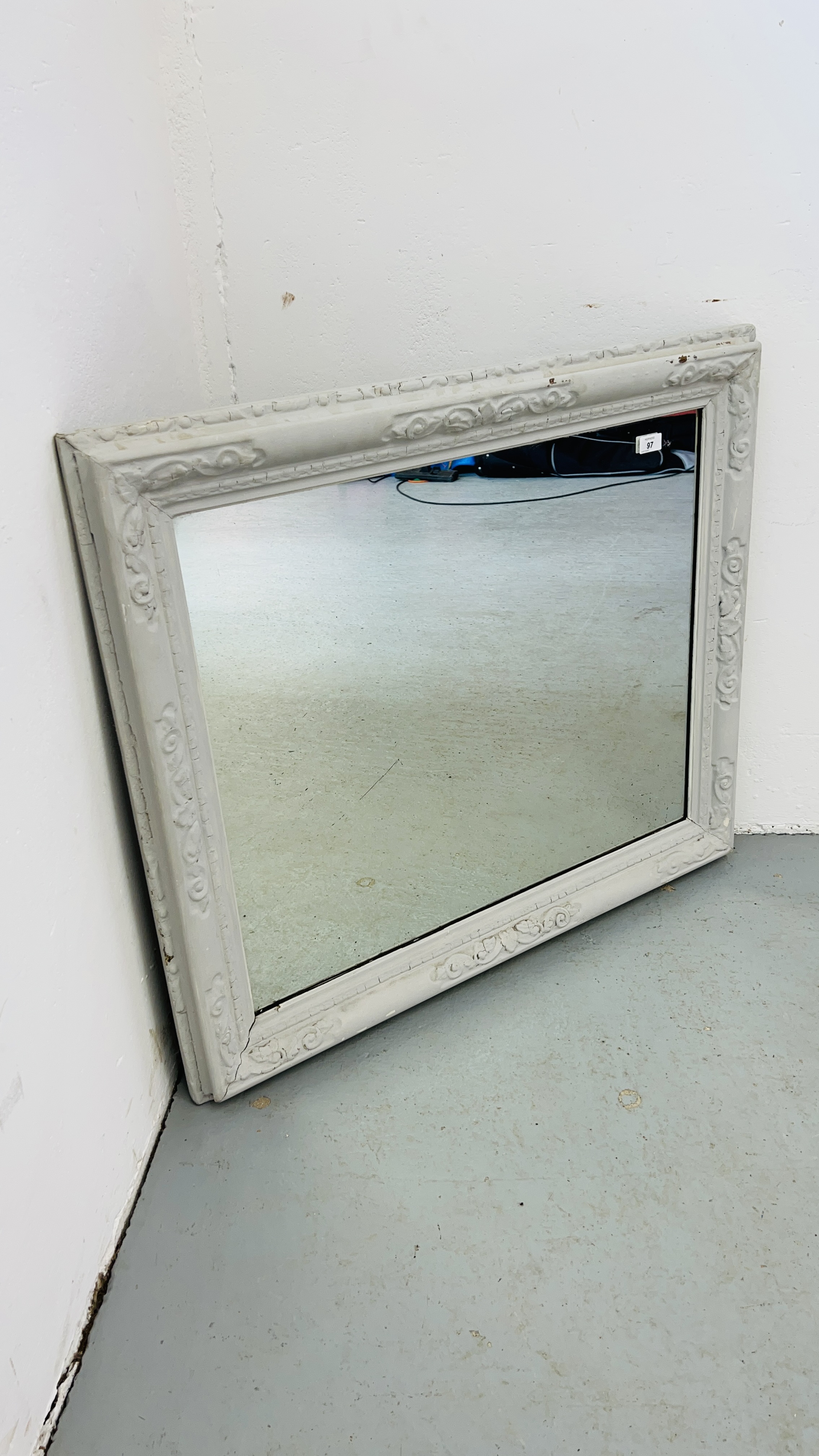 A RUSTIC STYLE RECTANGULAR WALL MIRROR IN PAINTED FRAME. - Image 3 of 5