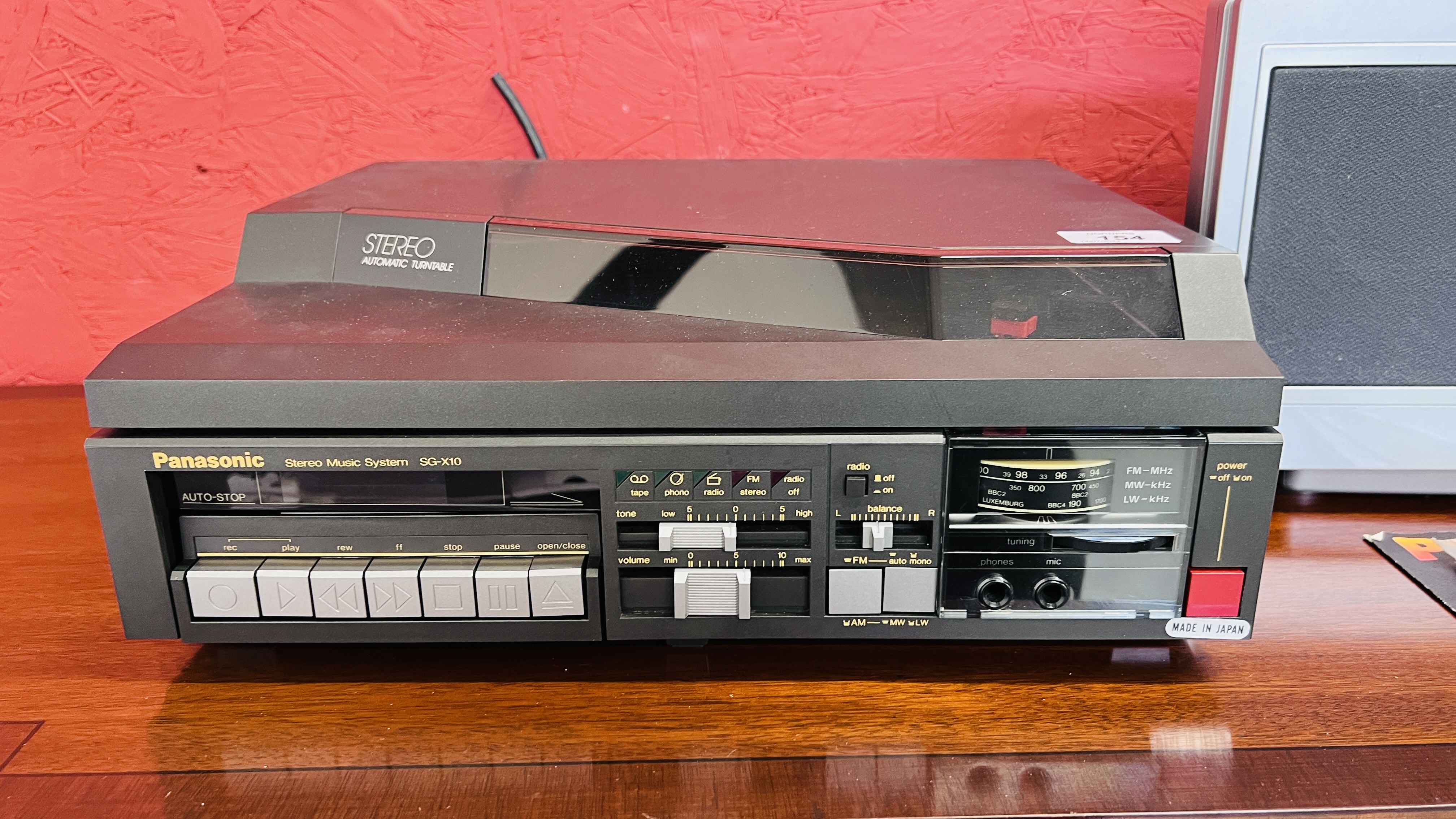 A VINTAGE PANASONIC STEREO MUSIC SYSTEM WITH TURNTABLE AND SPEAKERS MODEL SG-X10 ALONG WITH A SONY - Image 2 of 7