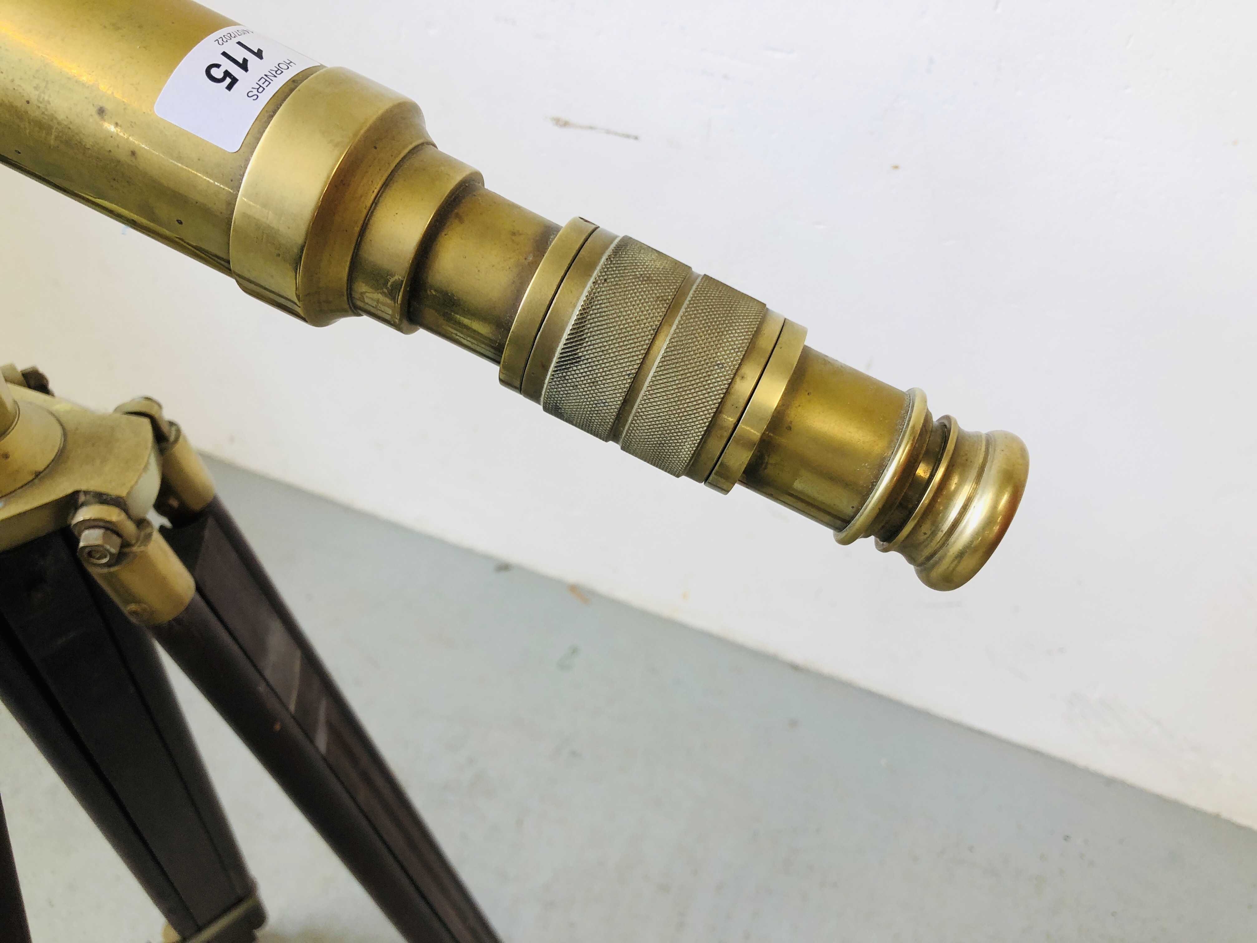 A VINTAGE BRASS TELESCOPE IN FITTED WOODEN TRAVEL BOX ALONG WITH ADJUSTABLE BRASS AND WOODEN LEGGED - Image 5 of 10