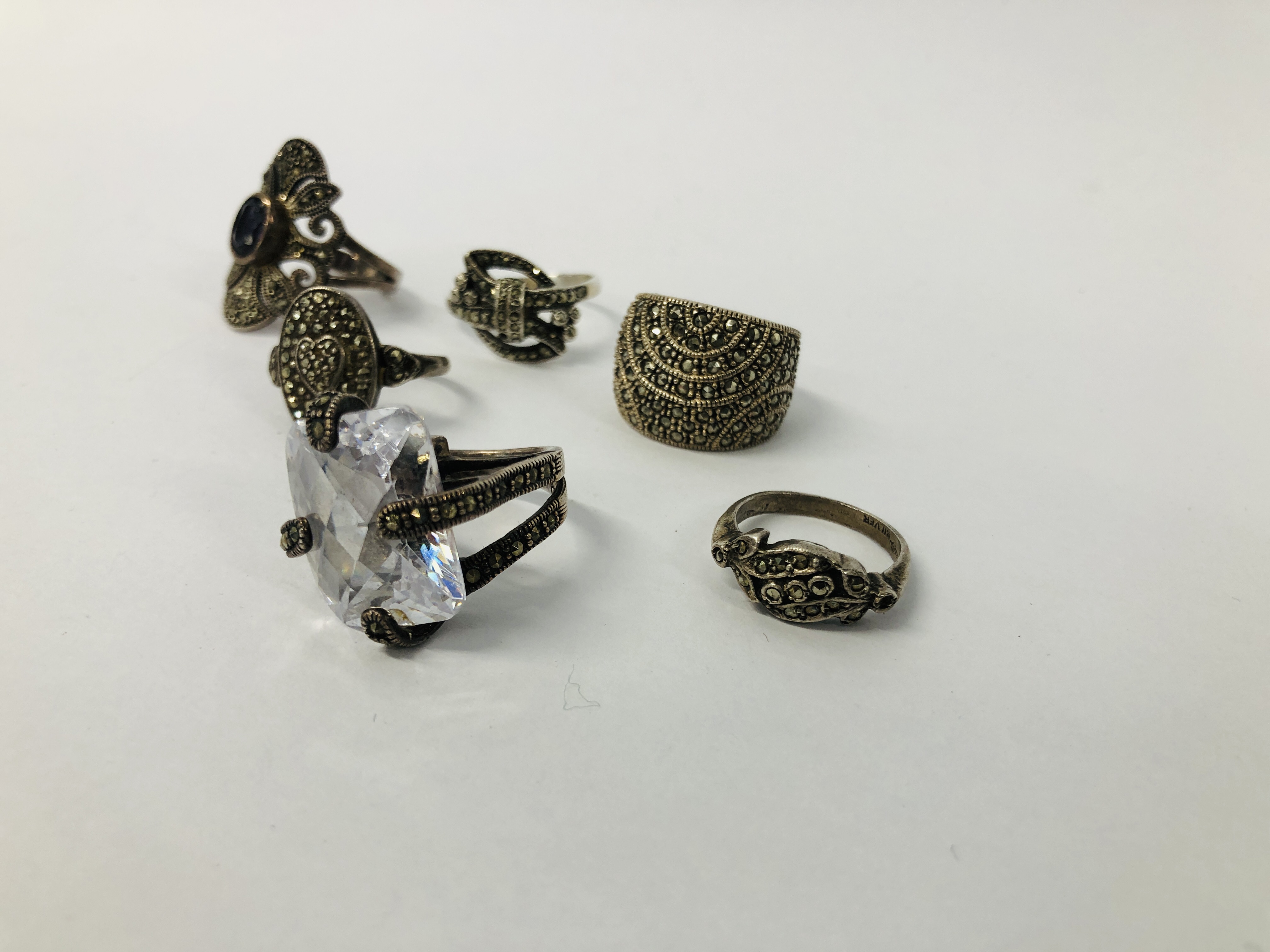 SIX ASSORTED VINTAGE SILVER MARCASITE RINGS - Image 2 of 7