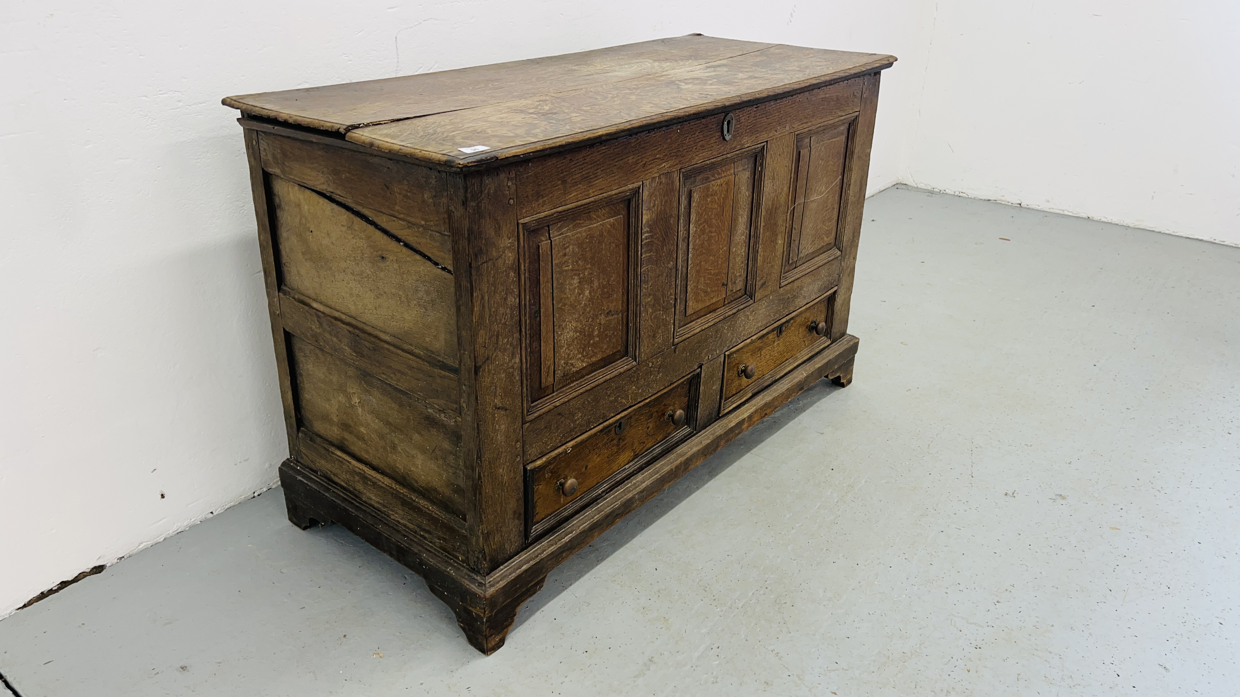 ANTIQUE SOLID OAK TWO DRAWER MULE CHEST W 125CM, D 54CM, H 79CM. - Image 3 of 15