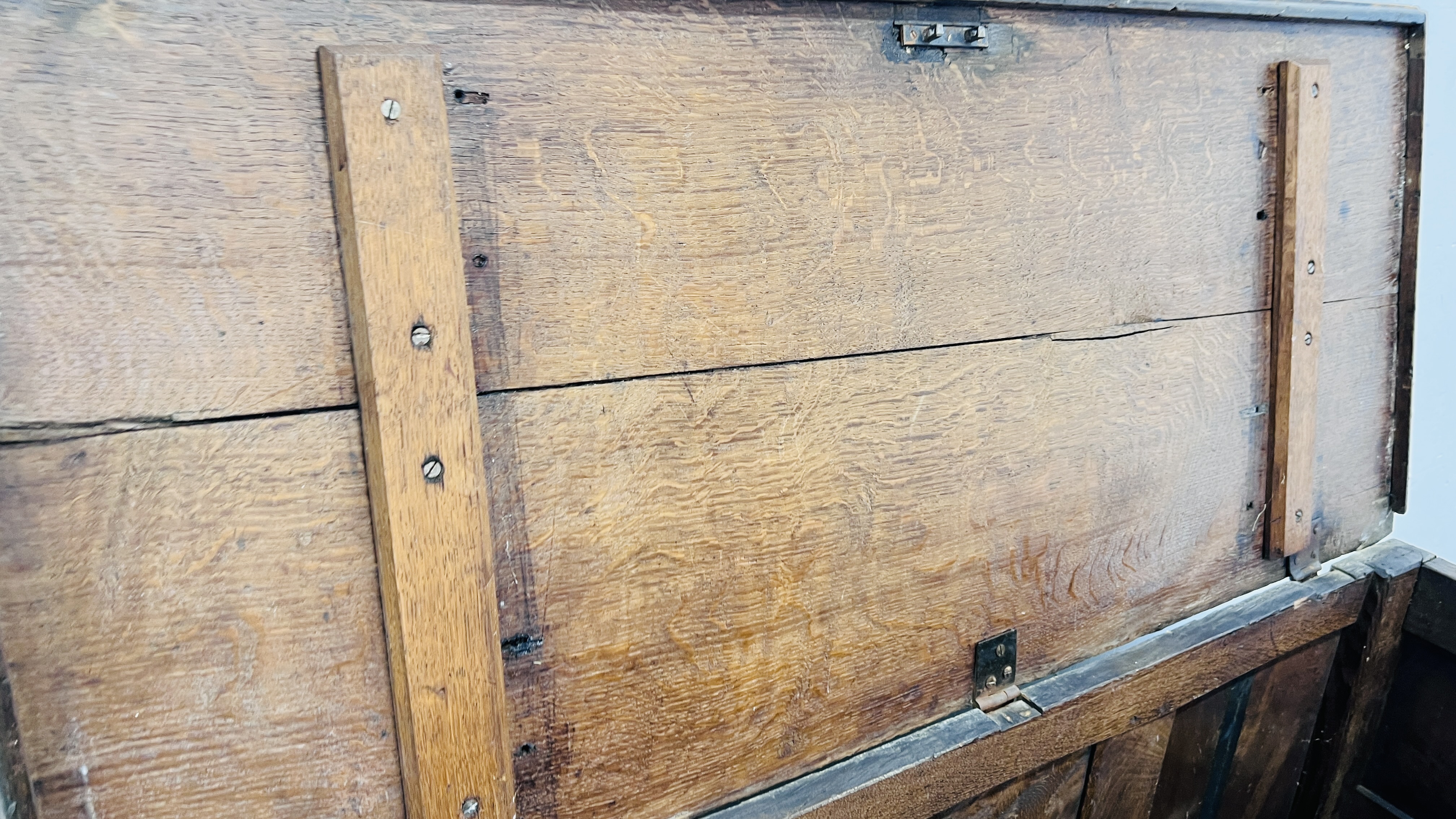 ANTIQUE SOLID OAK TWO DRAWER MULE CHEST W 125CM, D 54CM, H 79CM. - Image 12 of 15