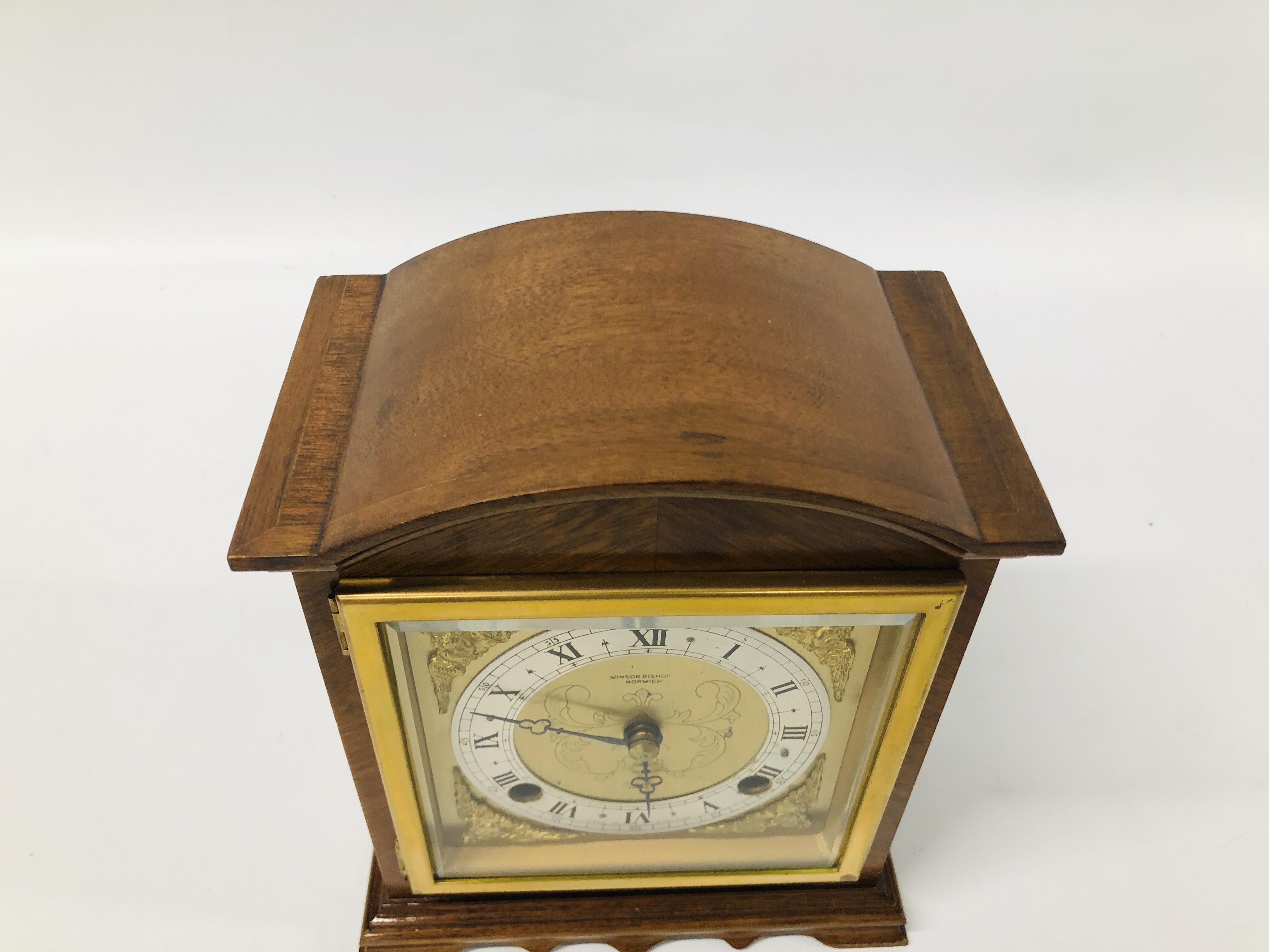 WINSOR BISHOP MANTEL CLOCK H 20.5CM (WITH KEY). - Image 4 of 8