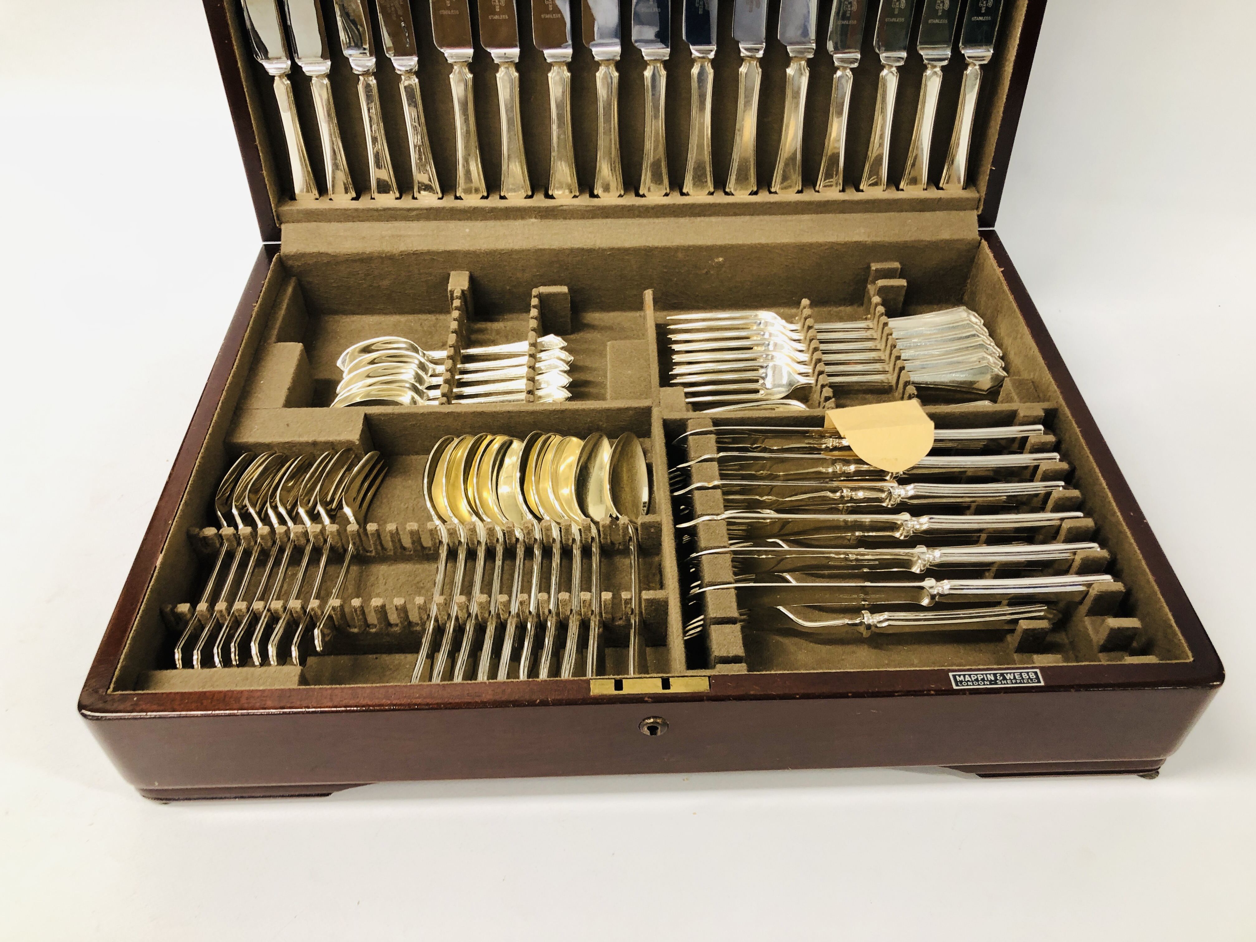 A GOOD QUALITY PART CANTEEN OF CUTLERY BY MAPPIN & WEBB. - Image 2 of 6