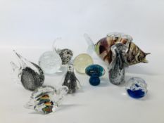 COLLECTION OF ART GLASS PAPERWEIGHTS TO INCLUDE MADINA MUSHROOMS AND AN ART GLASS MURANO STYLE FISH