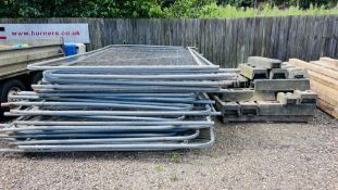 29 X HARRIS FENCING PANELS AND 27 X SUPPORT FEET.