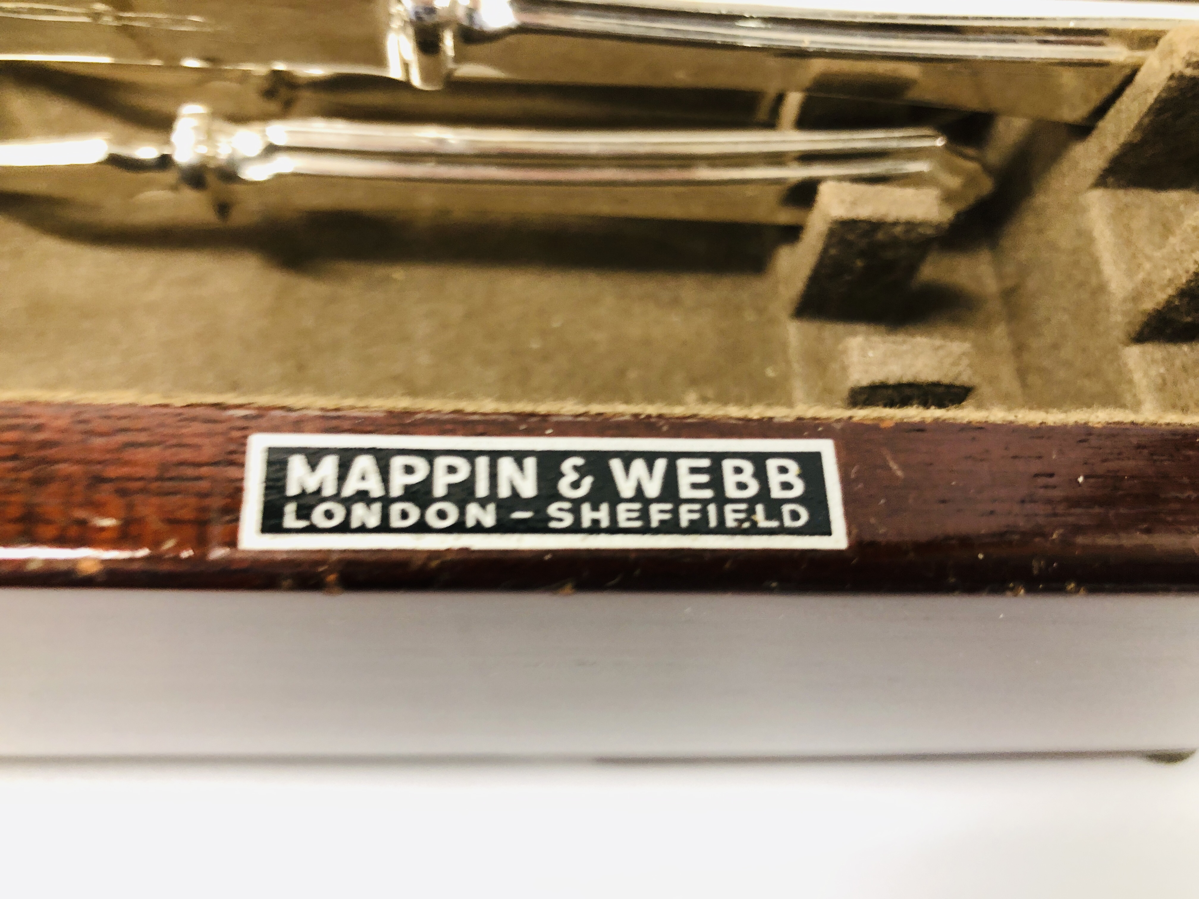 A GOOD QUALITY PART CANTEEN OF CUTLERY BY MAPPIN & WEBB. - Image 4 of 6