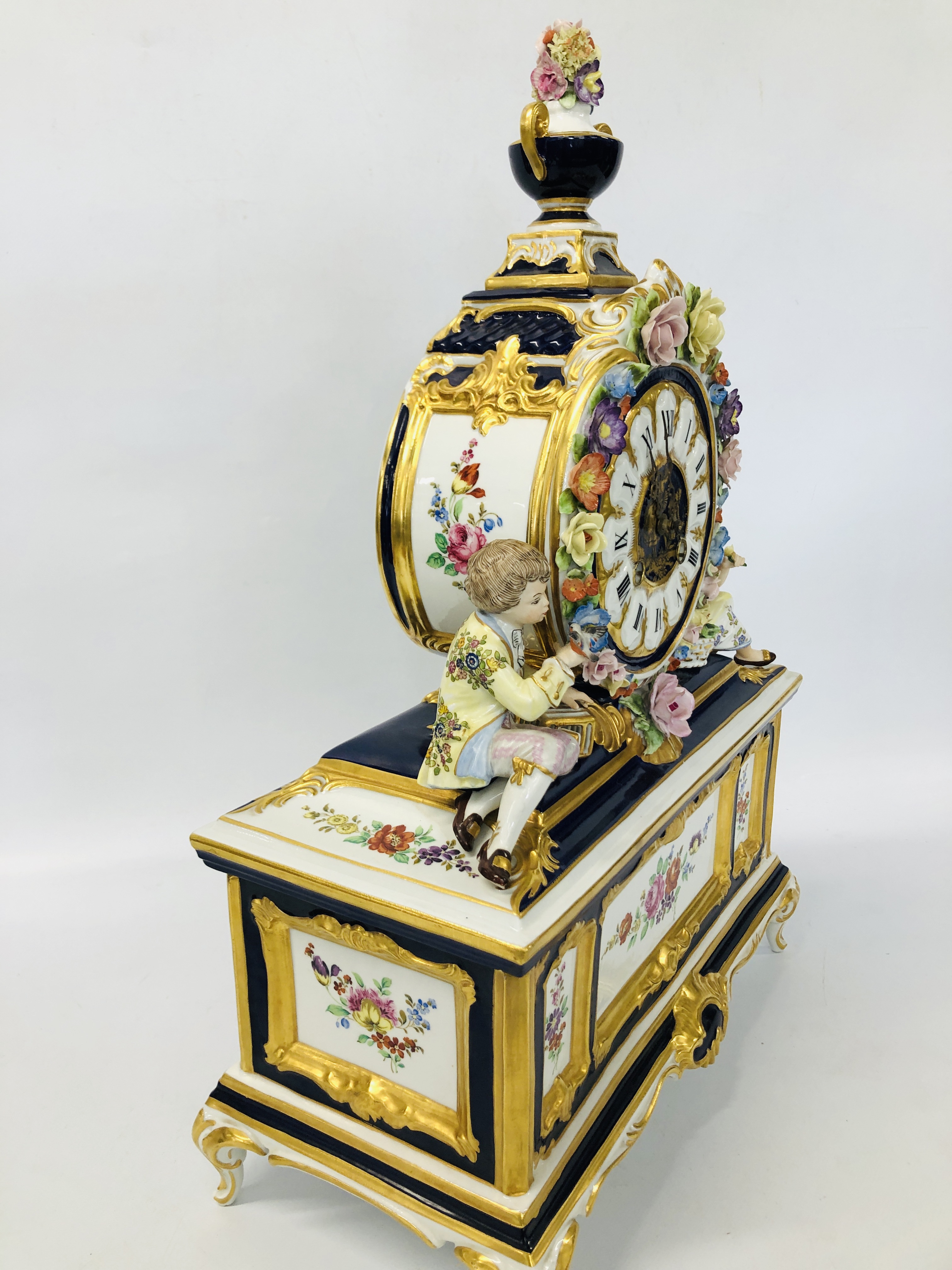 HIGHLY DECORATIVE MODERN PORCELAIN DRESDEN CLOCK ADORNED WITH BRIGHTLY COLOURED FLOWERS AND GILT - Image 5 of 12