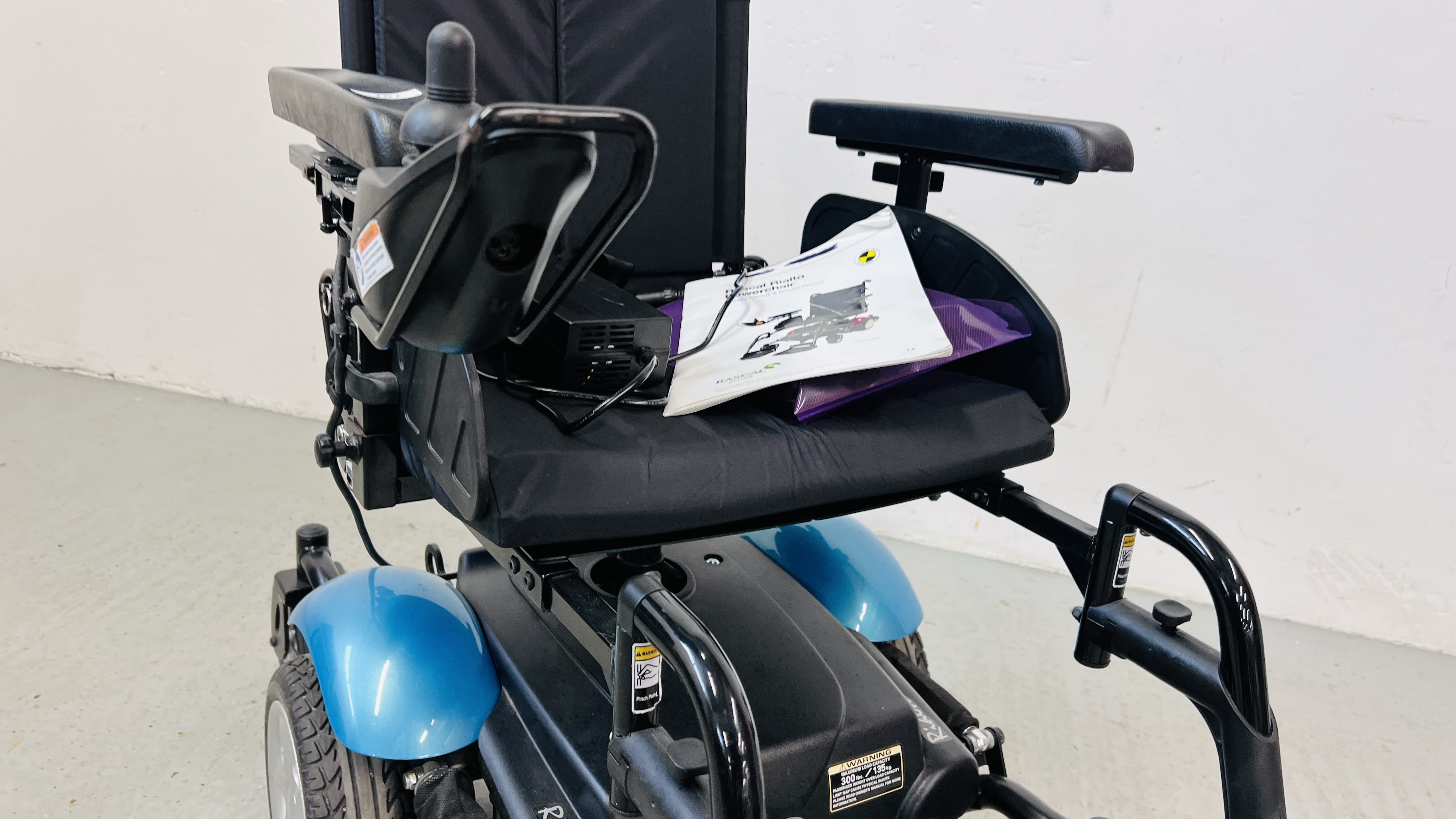 A RASCAL RIALTO POWERCHAIR COMPLETE WITH CHARGER, - Image 3 of 11