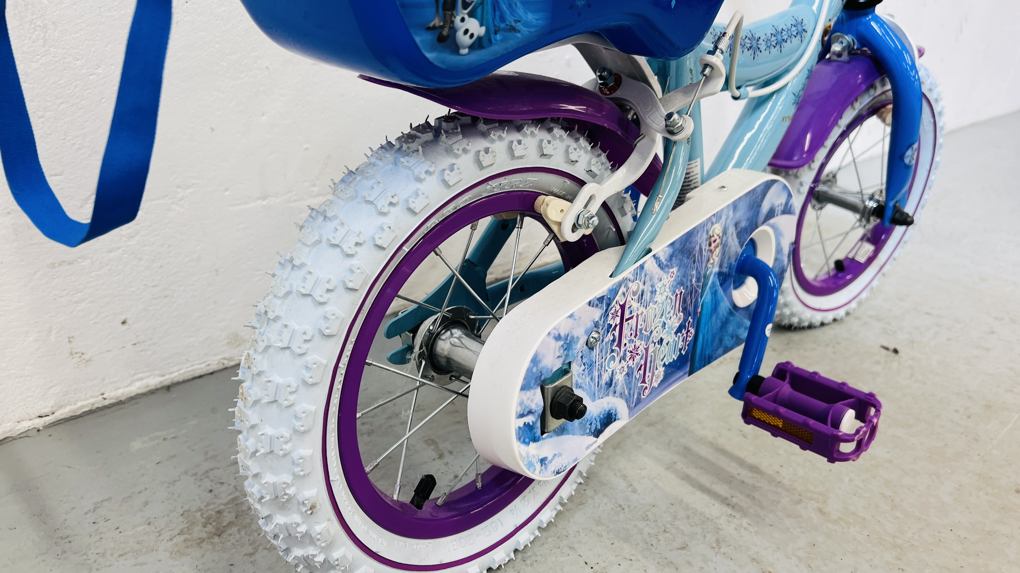 AN AS NEW GIRLS BIKE WITH STABLISIERS "FROZEN" RELATED. - Image 9 of 9