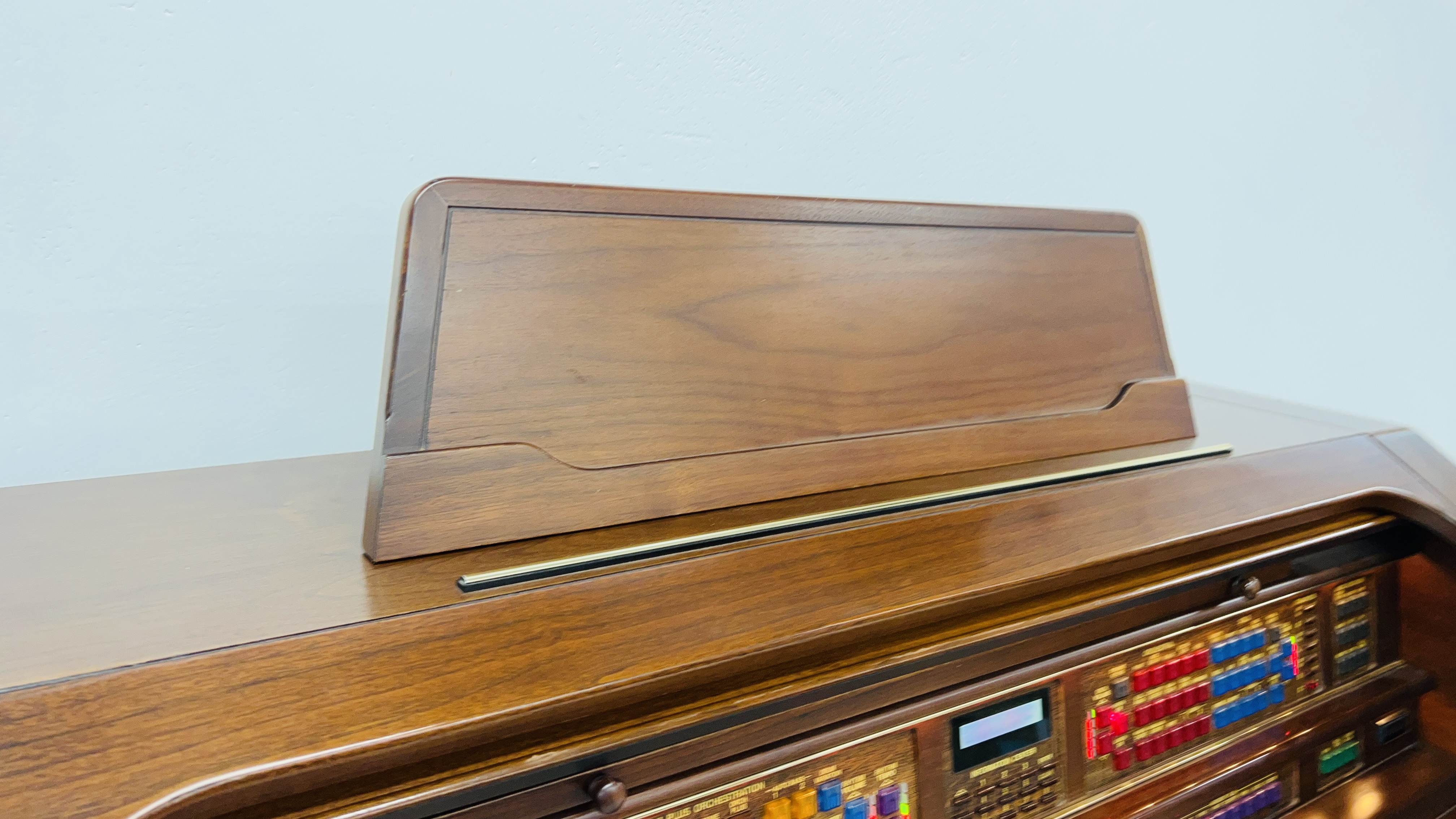 A LOWREY PROMENADE LX400 ELECTRIC ORGAN COMPLETE WITH LOWREY STOOL, - Image 7 of 14