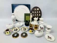 BOX OF ASSORTED CABINET COLLECTABLE'S TO INCLUDE WEDGWOOD AND AYNSLEY,