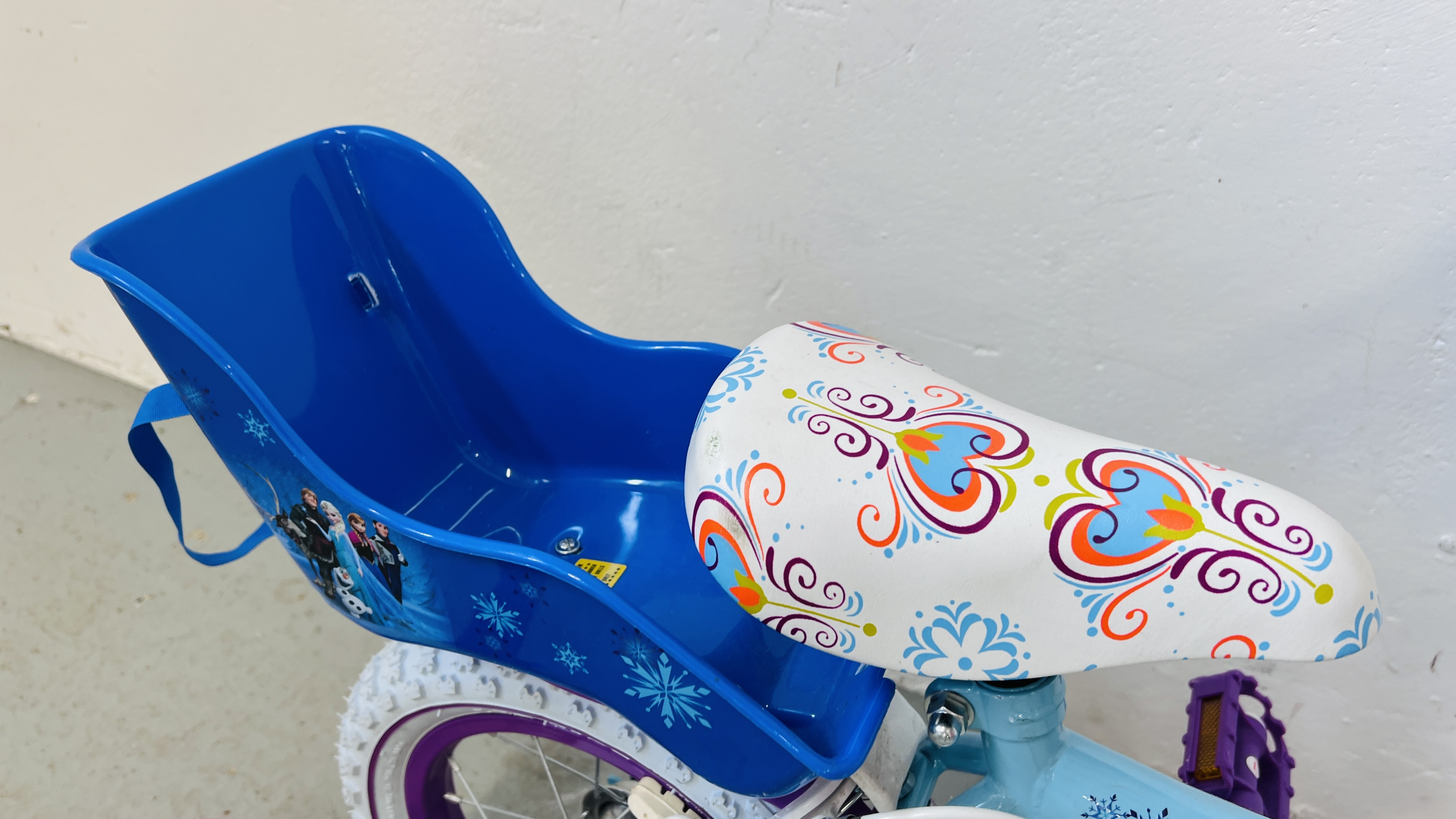 AN AS NEW GIRLS BIKE WITH STABLISIERS "FROZEN" RELATED. - Image 7 of 9