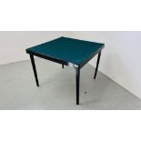 A VINTAGE "HAYES" BAISE TOP FOLDING CARD TABLE