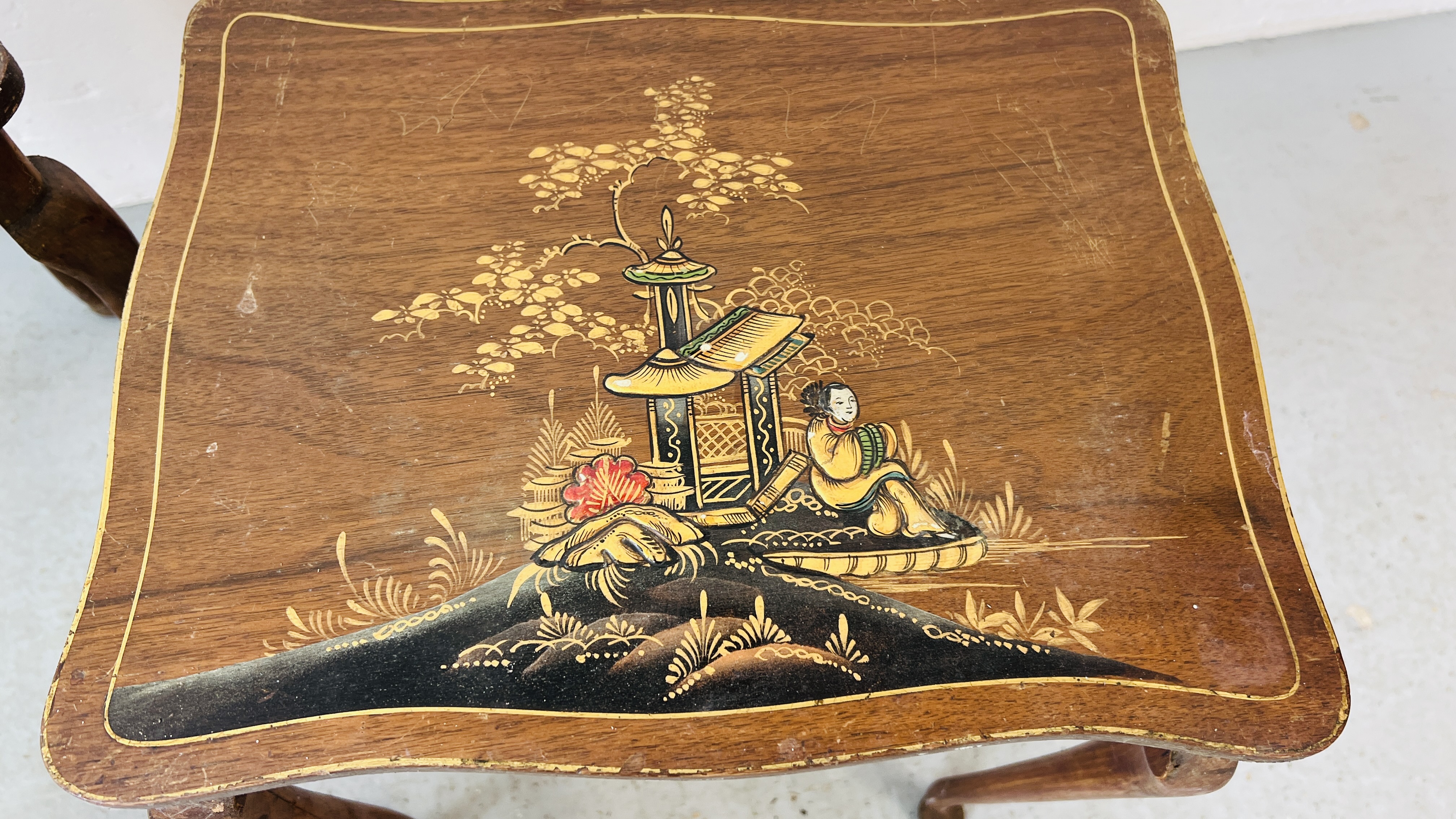 NEST OF THREE GRADUATED ORIENTAL DESIGN TABLES, HAND PAINTED LACQUERED DETAIL. - Image 3 of 5