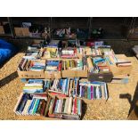 19 X BOXES OF ASSORTED BOOKS TO INCLUDE MODERN NOVELS, REFERENCE, WILDLIFE ETC.