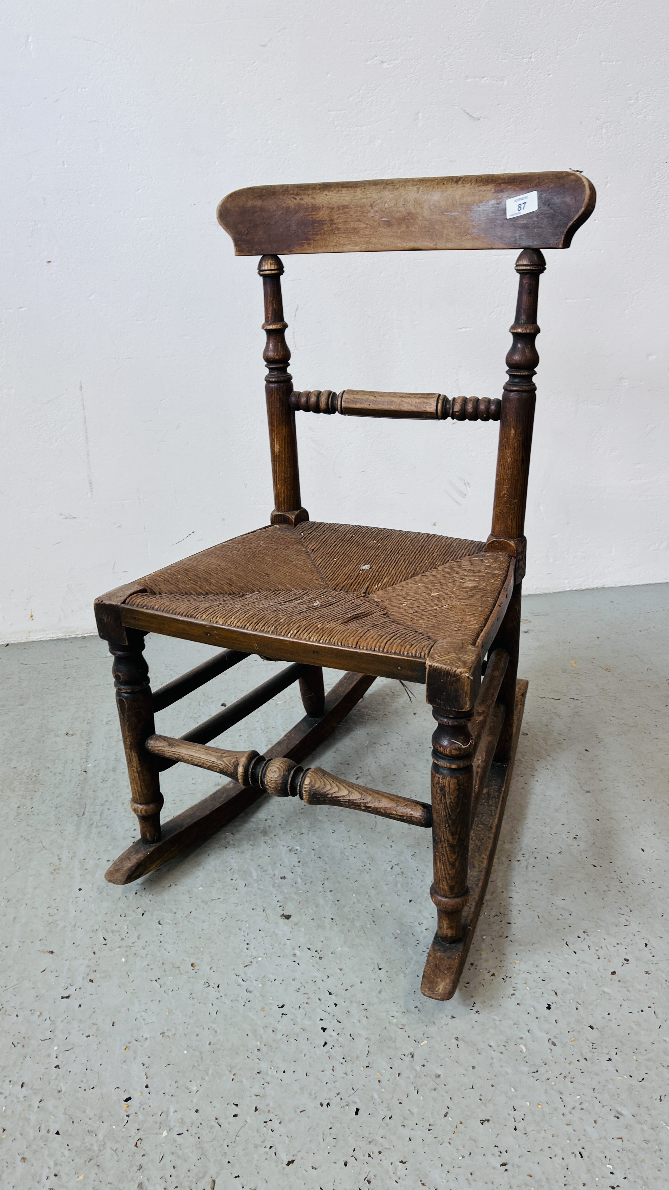 VICTORIAN OAK ROCKING CHAIR WITH REEDED SEAT. - Image 3 of 6