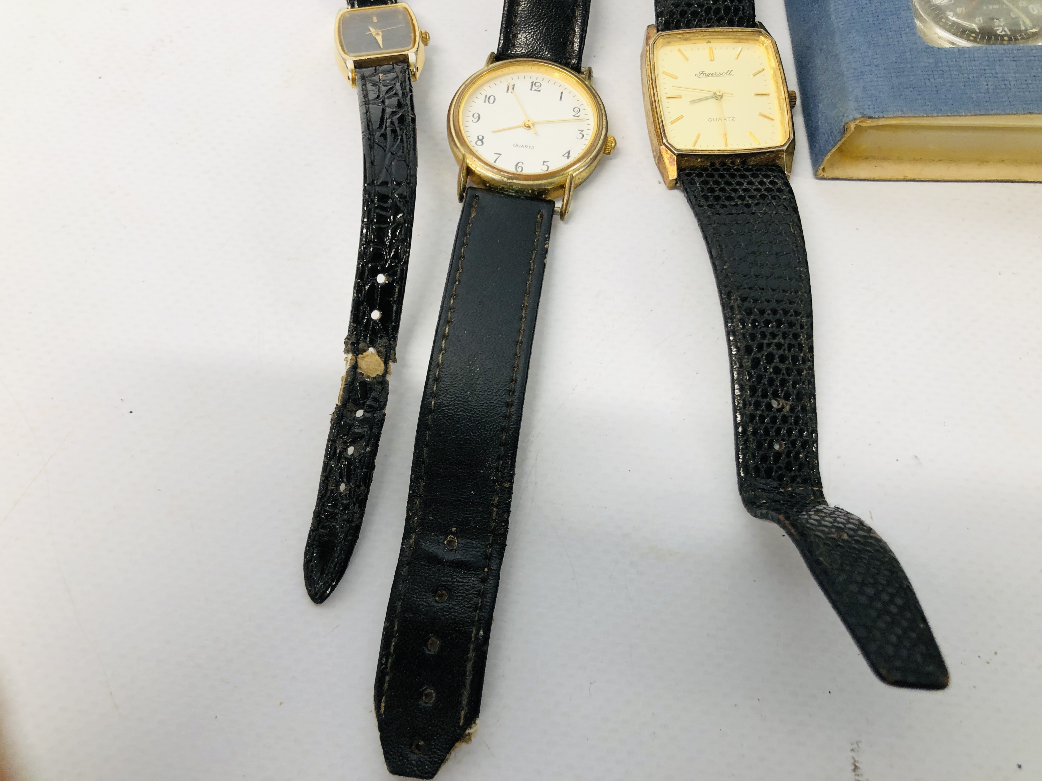 SMALL COLLECTION OF VINTAGE WATCHES AND PIPES TO INCLUDE TIMEX, INGERSOLE, - Image 10 of 10