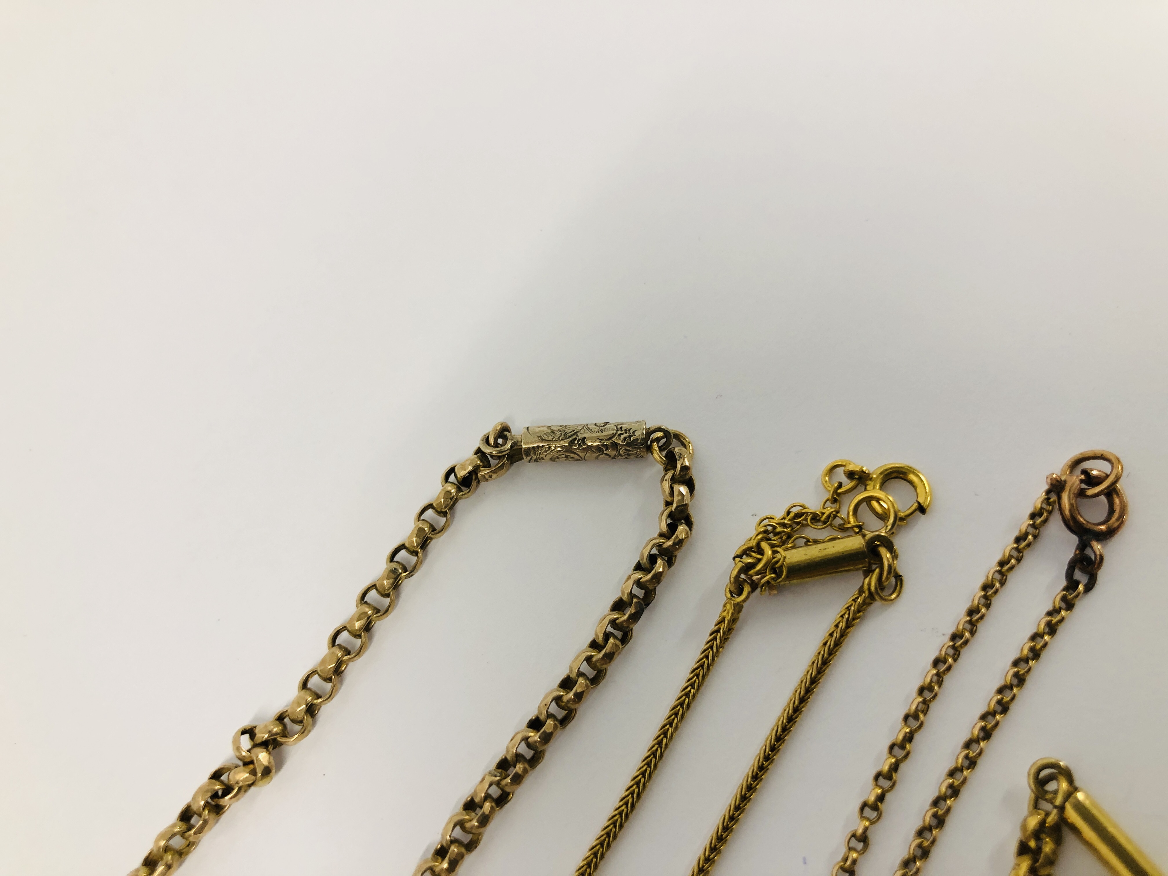 FOUR VARIOUS YELLOW METAL NECKLACES - NO VISIBLE HALL MARKS - Image 7 of 8