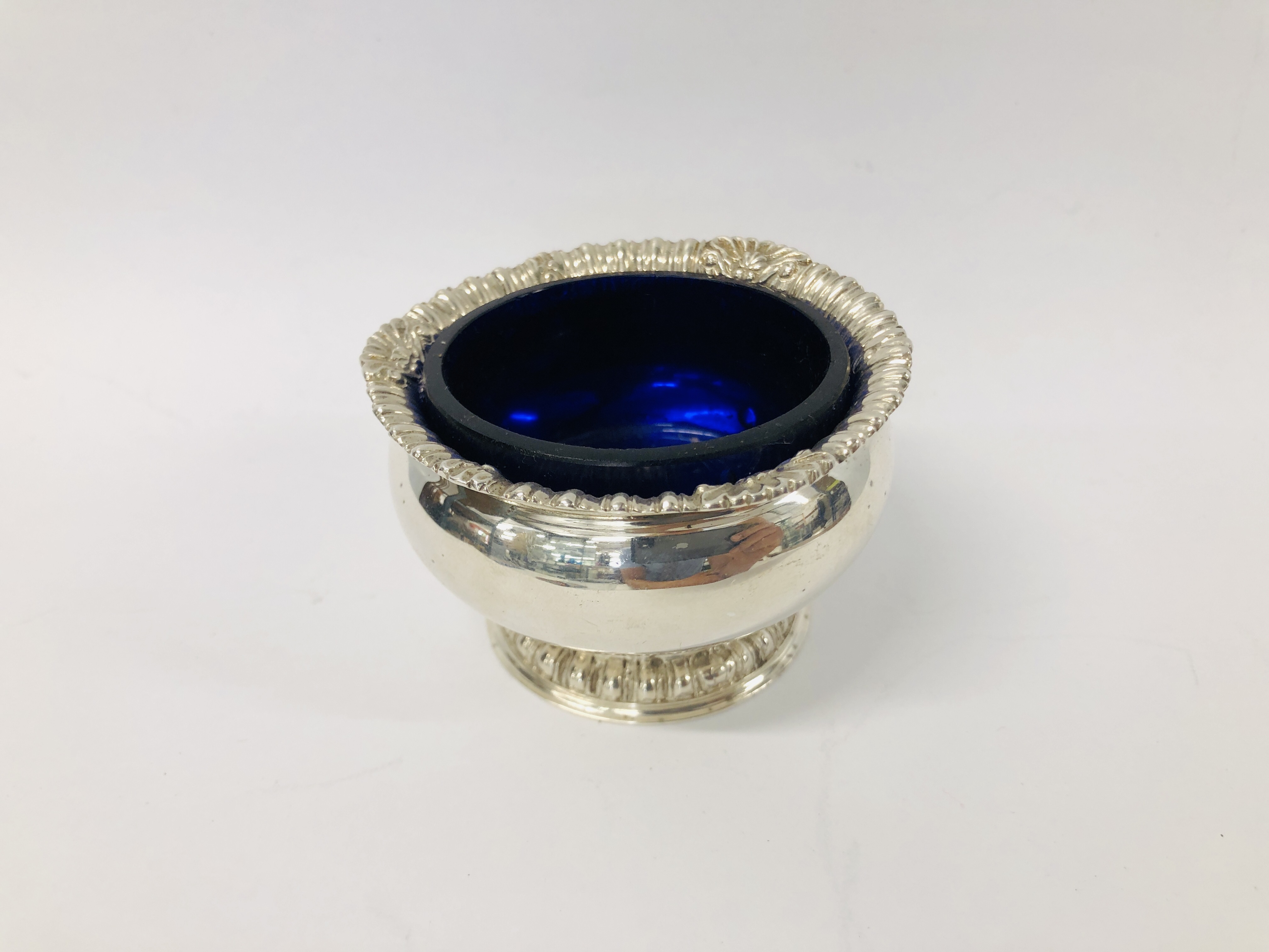 FOUR VARIOUS SILVER BLUE GLASS LINED SALTS - Image 8 of 30