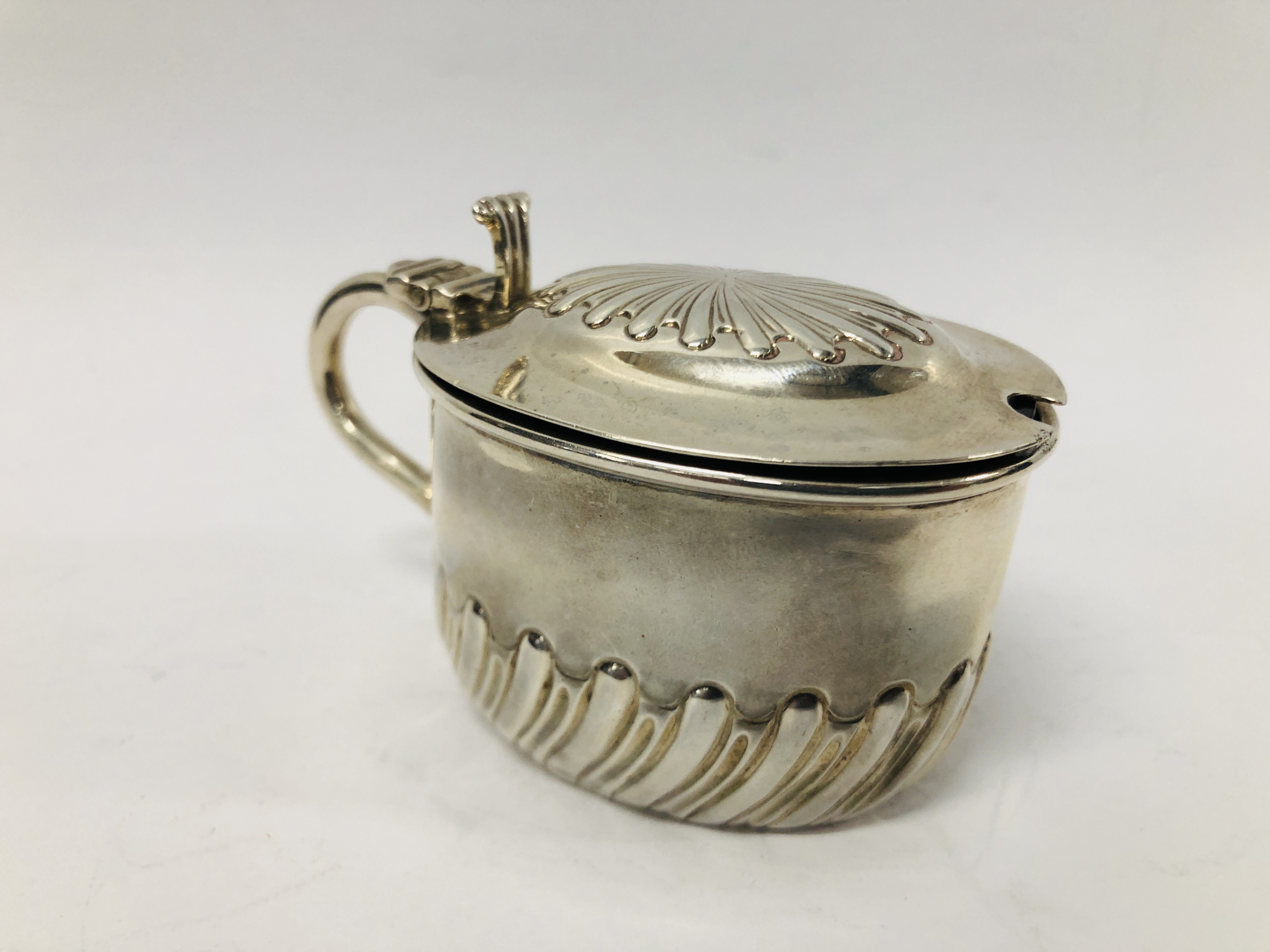A VICTORIAN OVAL SILVER MUSTARD, HENRY STRATFORD, SHEFFIELD 1885, ALONG WITH CIRCULAR MUSTARD, - Image 12 of 20