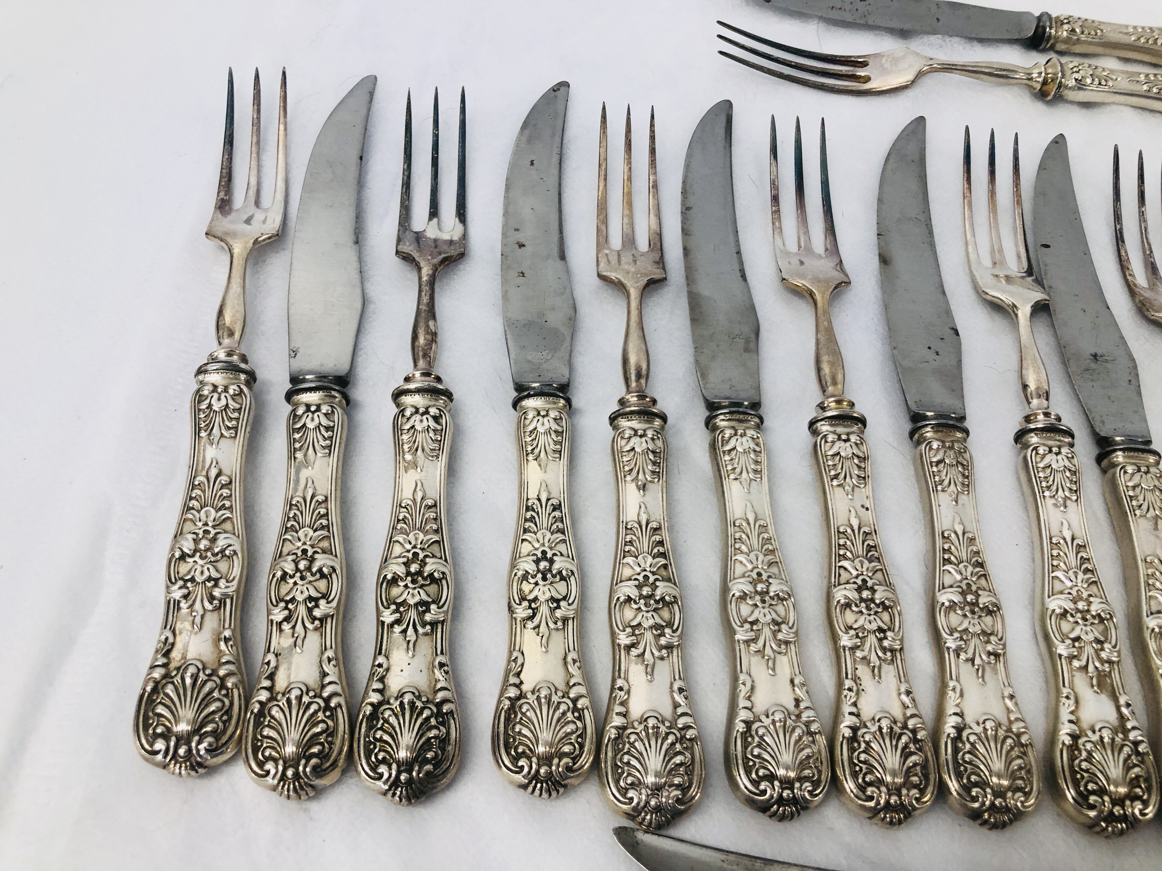 23 PIECES OF TIFFANY & Co SILVER HANDLED DESERT KNIVES AND FORKS - Image 2 of 8