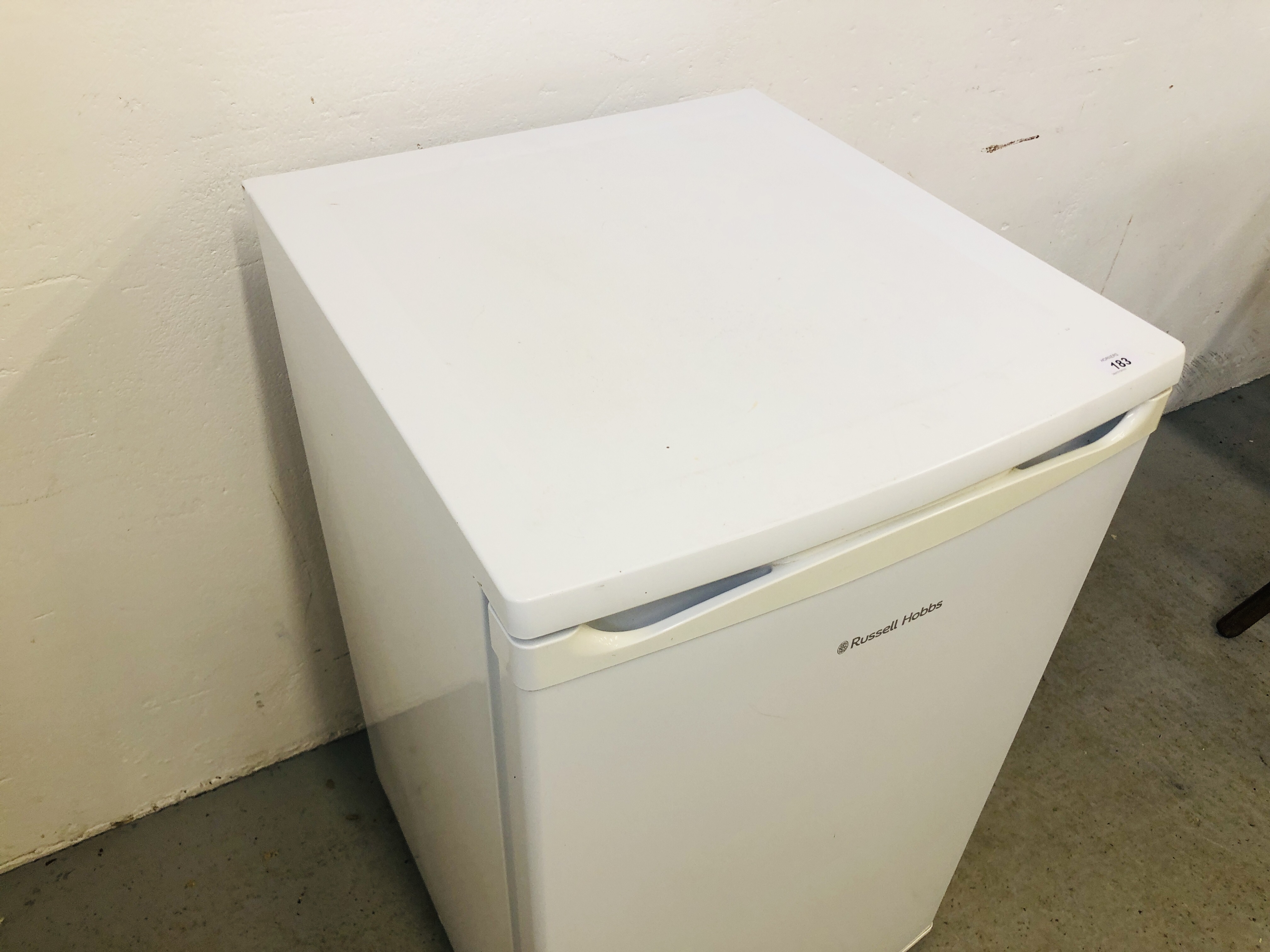 A RUSSELL HOBBS UNDERCOUNTER THREE DRAWER FREEZER - SOLD AS SEEN. - Image 2 of 5