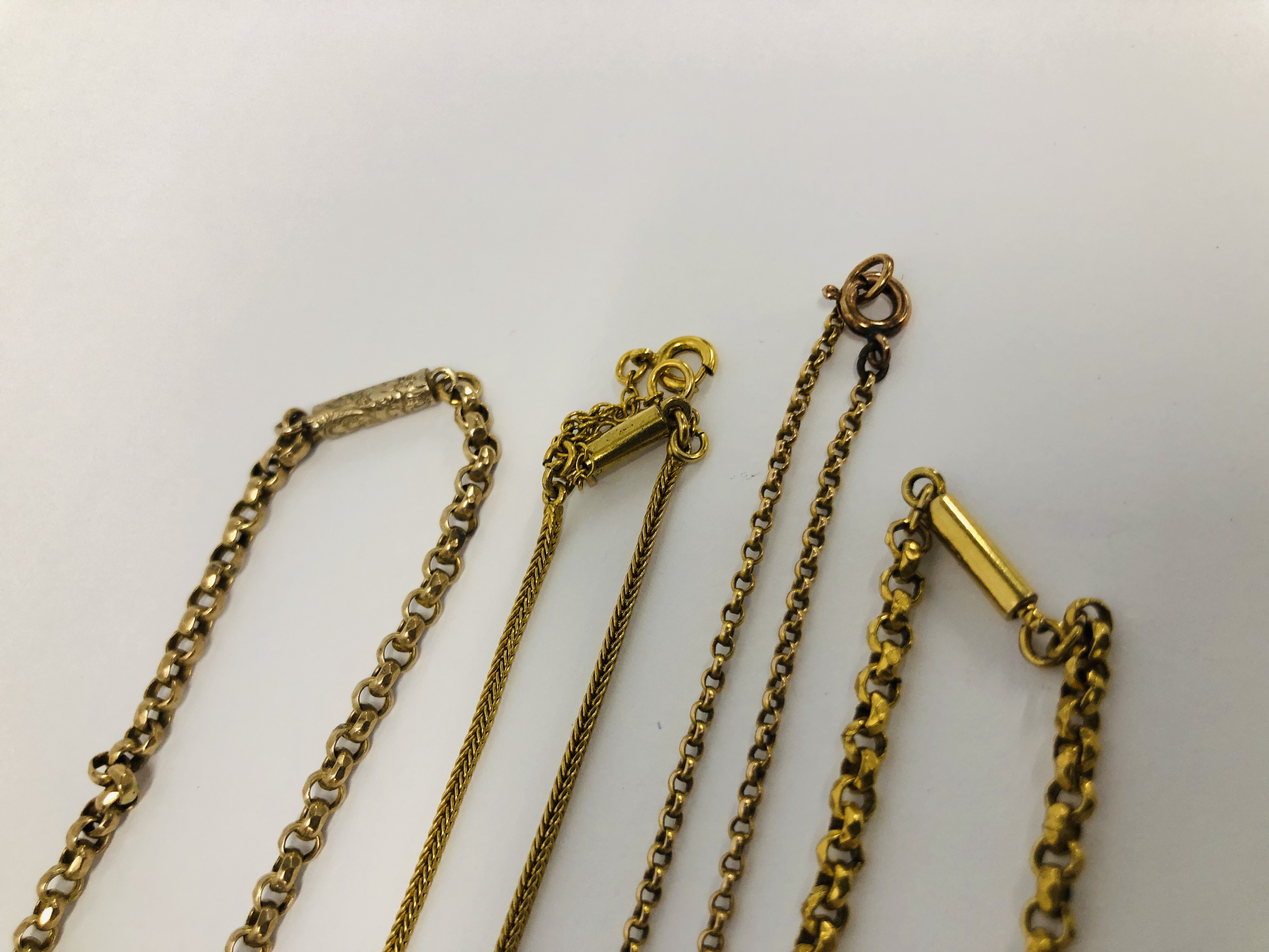 FOUR VARIOUS YELLOW METAL NECKLACES - NO VISIBLE HALL MARKS - Image 6 of 8